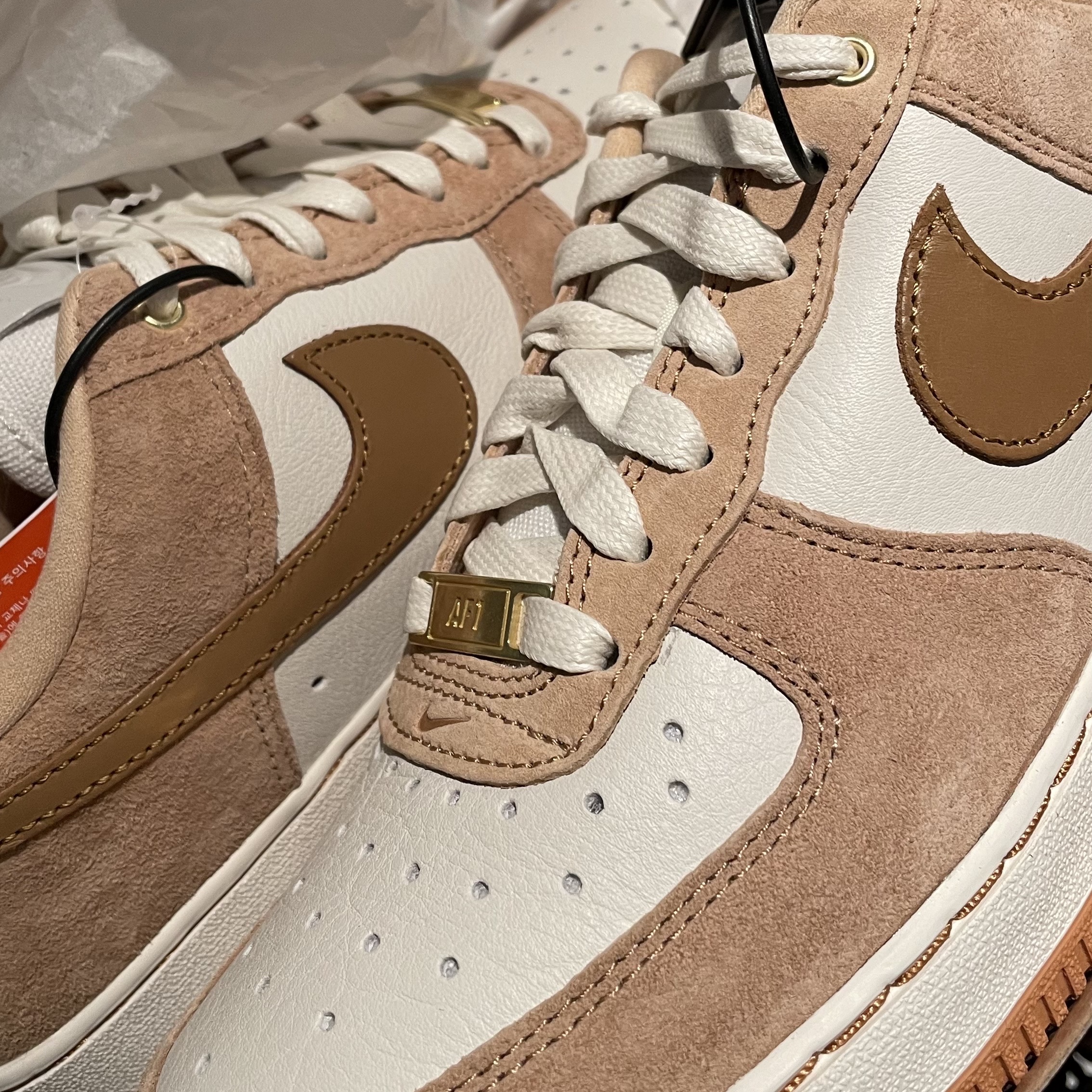 (W) Nike Air Force 1 LXX Flax 착용 스타일