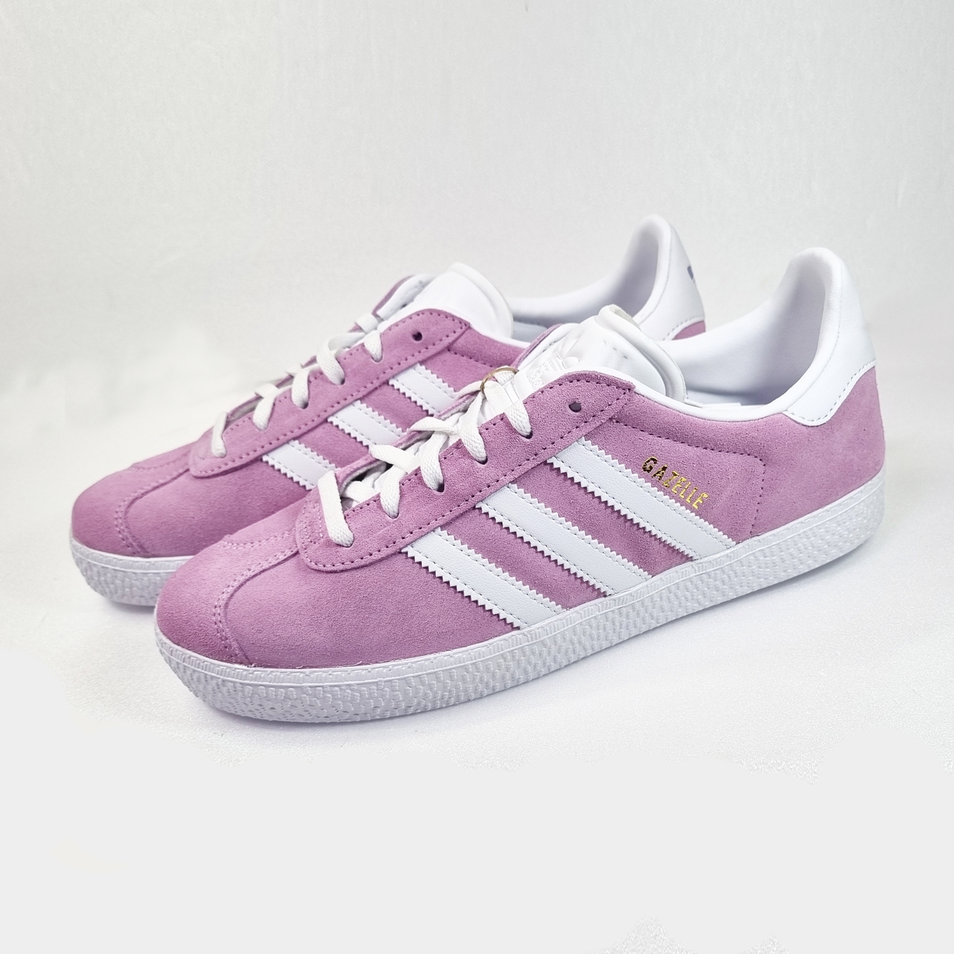 (J) Adidas Gazelle Bliss Lilac, Adidas Gazelle Dark Green Cream White 착용 스타일 - 1