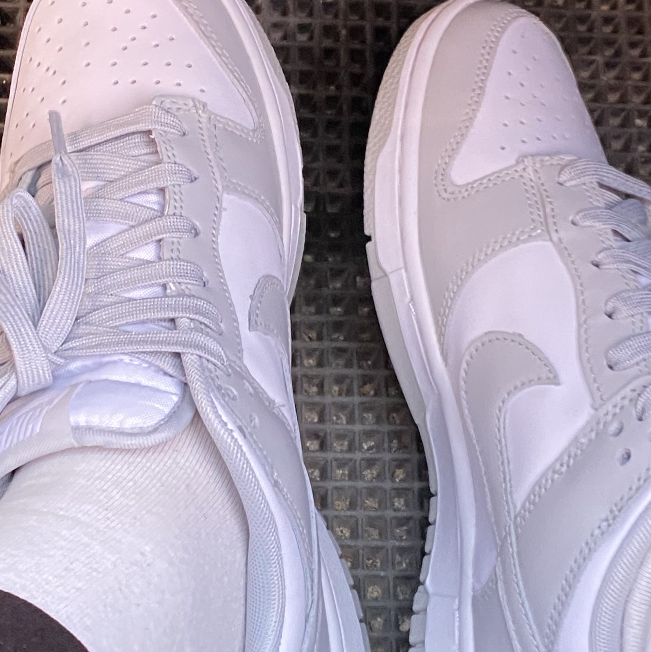 Nike Dunk Low Retro Grey Fog 착용 스타일