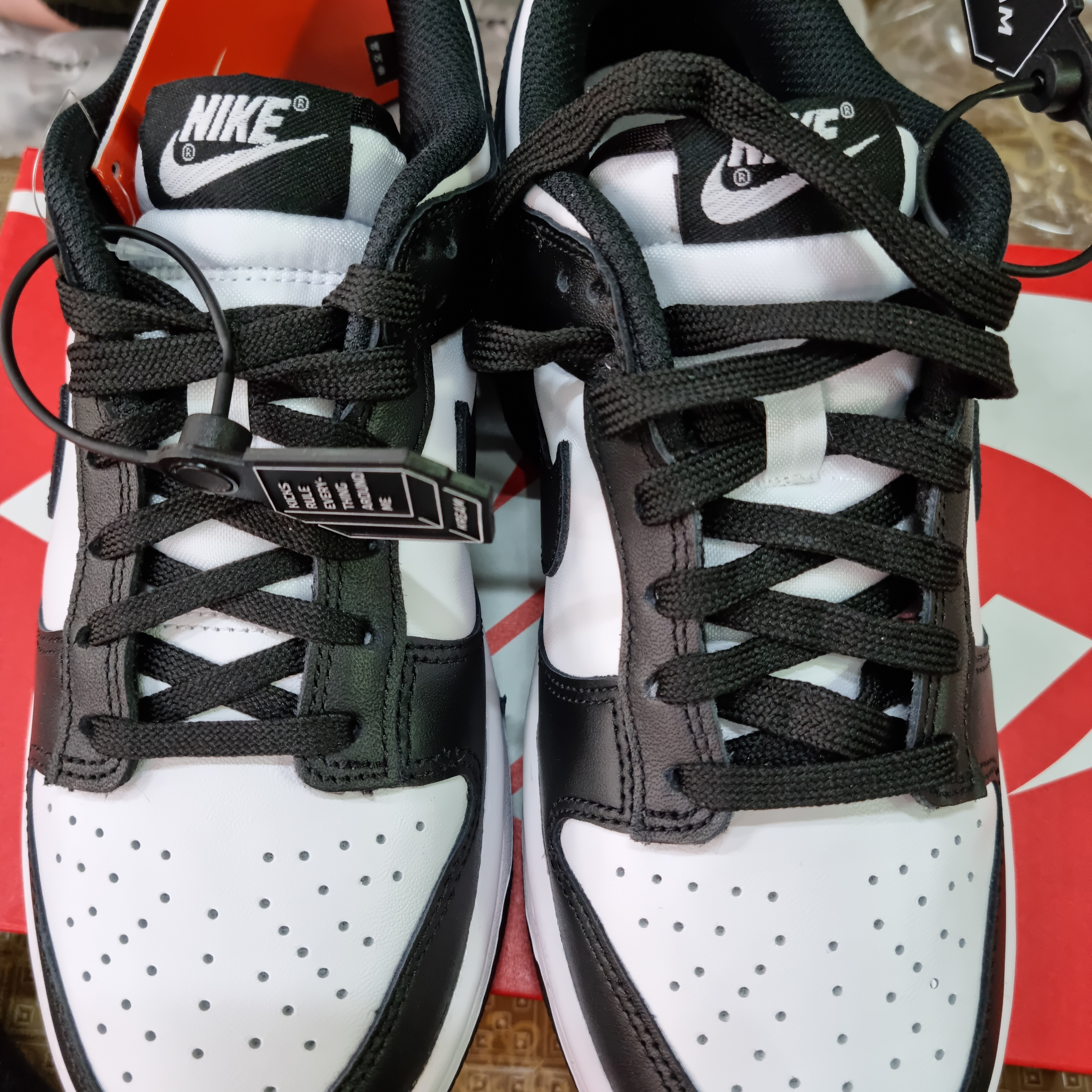 (W) Nike Dunk Low Black 착용 스타일