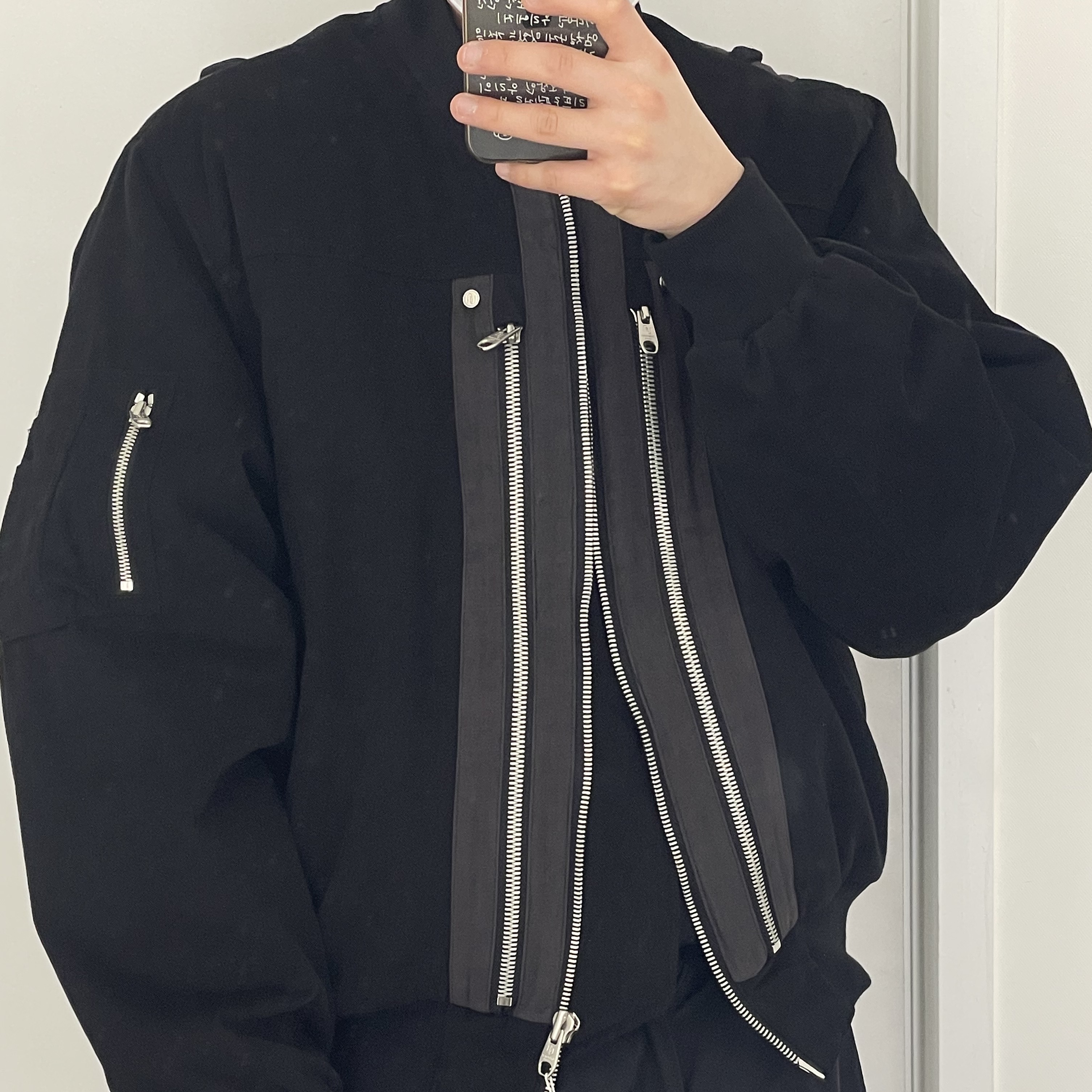 Undermycar Otter Oversized Damage-Washed Hood Zip-Up Dust - 23SS, Undermycar Rumlow Back Zip Cotton Garment Bomber Dark Gull - 22FW 착용 스타일 - 2
