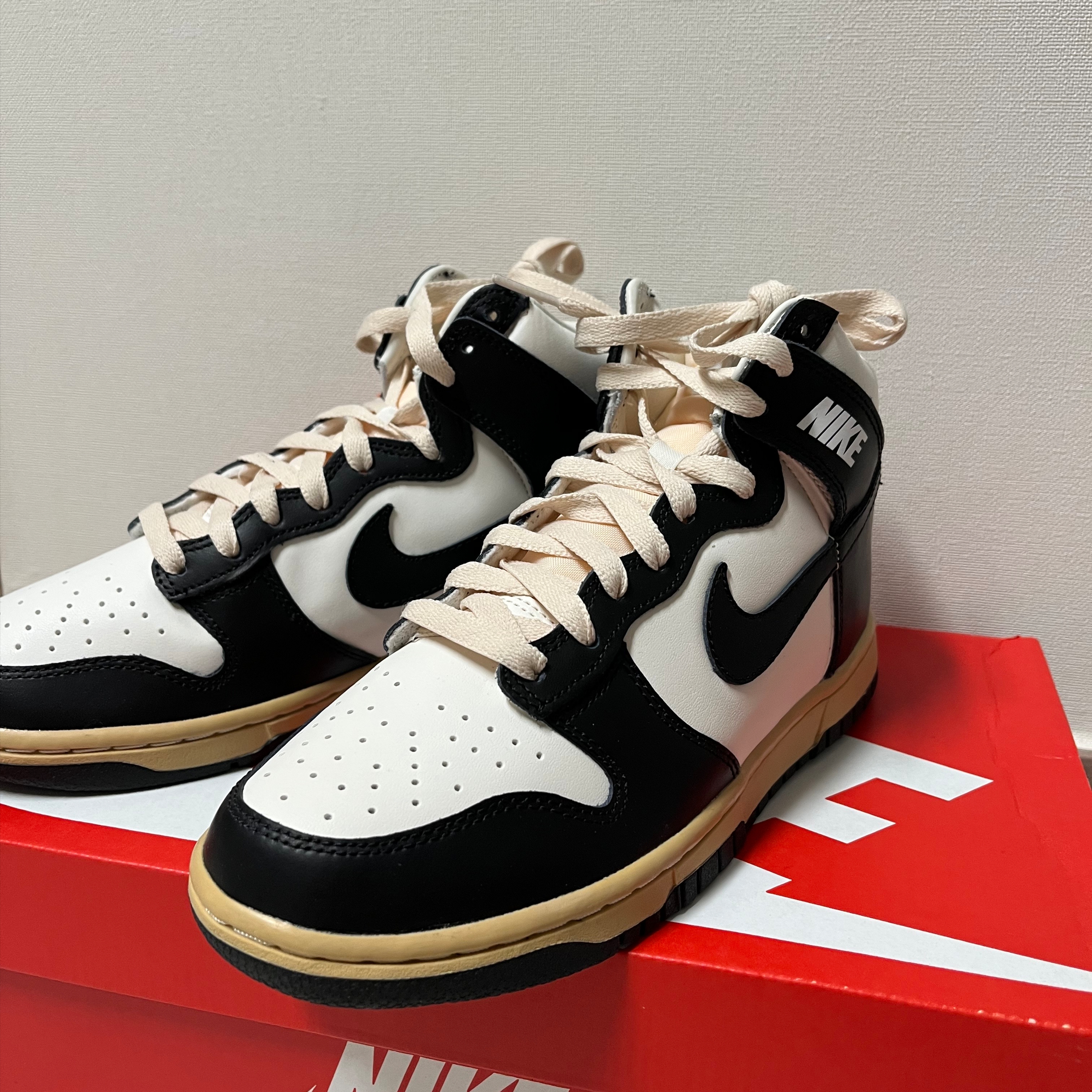 (W) Nike Dunk High SE Sail Black 착용 스타일