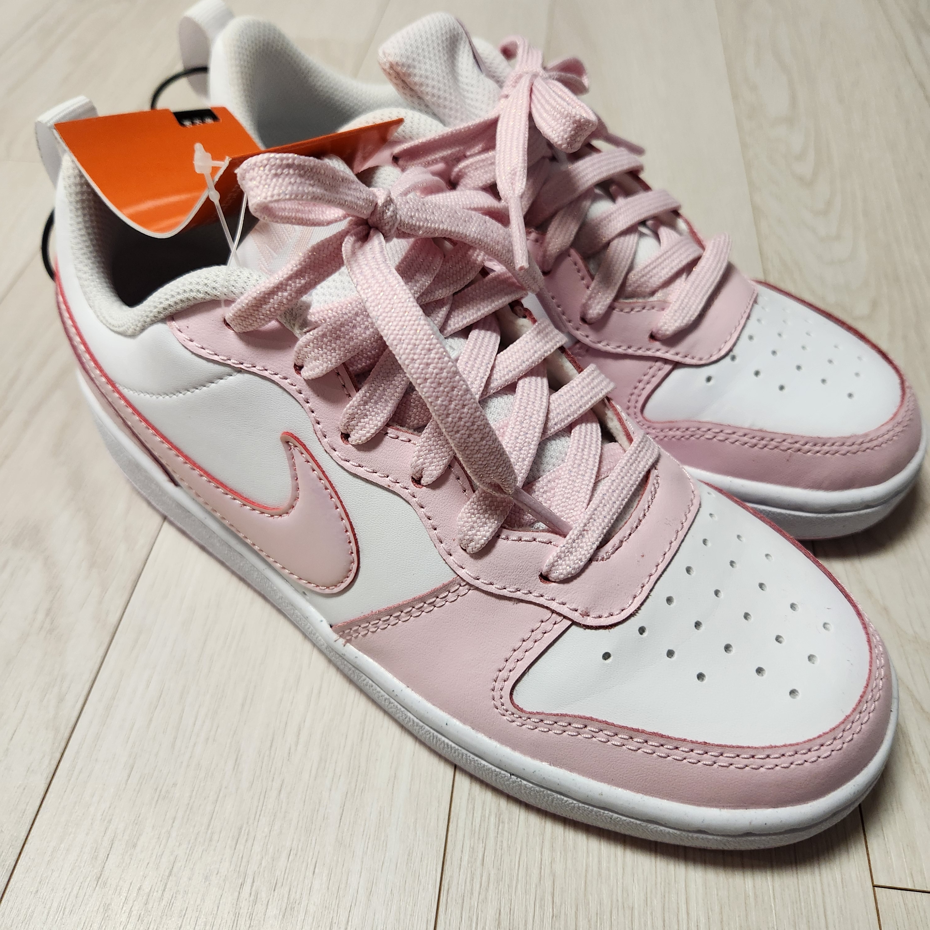 (GS) Nike Court Borough 2 SE White Pink Foam 착용 스타일
