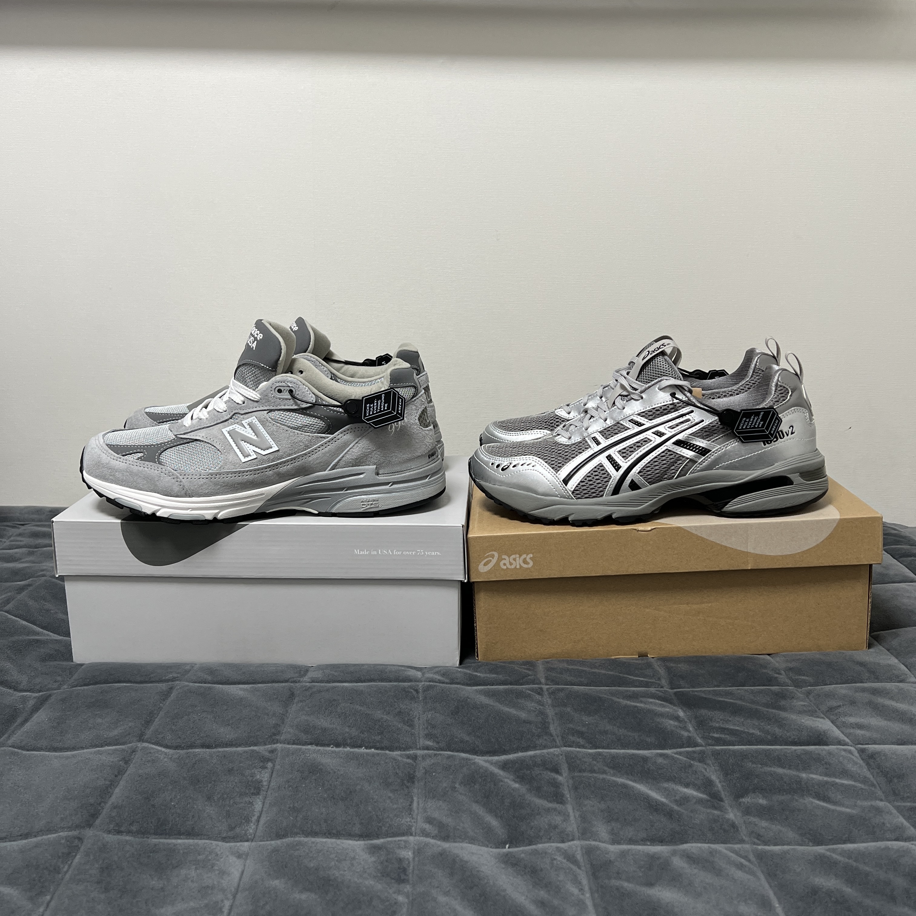 New Balance 993 Made in USA Grey - D Standard, Asics x Freja Wewer Gel-1090 V2 Clay Grey Pure Silver 착용 스타일