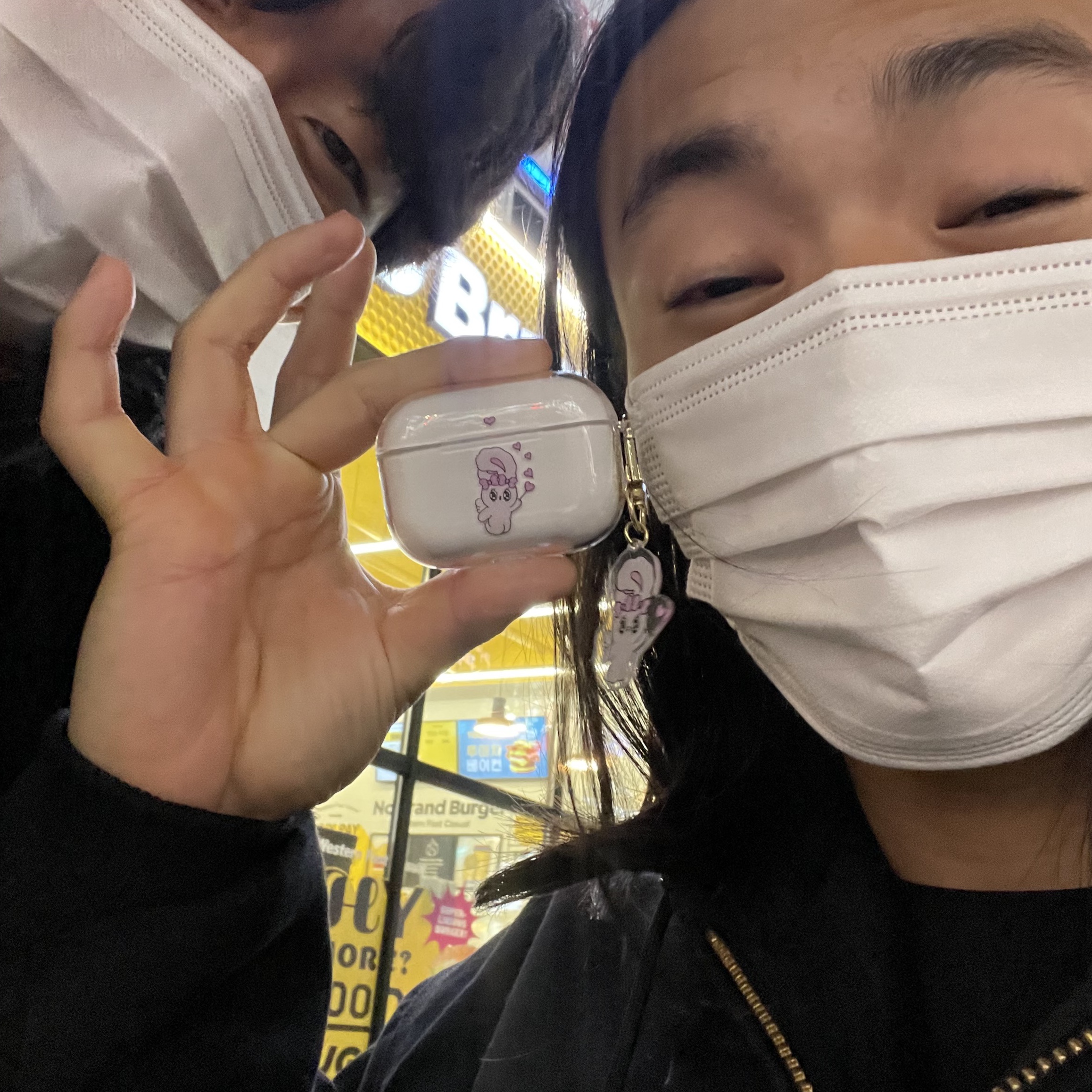 Apple AirPods Pro 2nd Gen (Korean Ver.) 착용 스타일