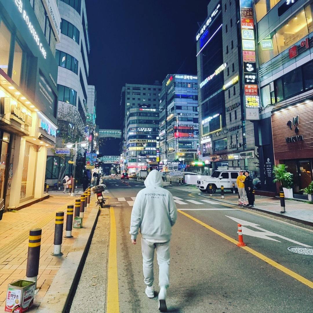 Wooyoungmi Cotton Black Back Logo Hoodie Grey - 22FW, (W) Jordan 1 Low White Wolf Grey 착용 스타일