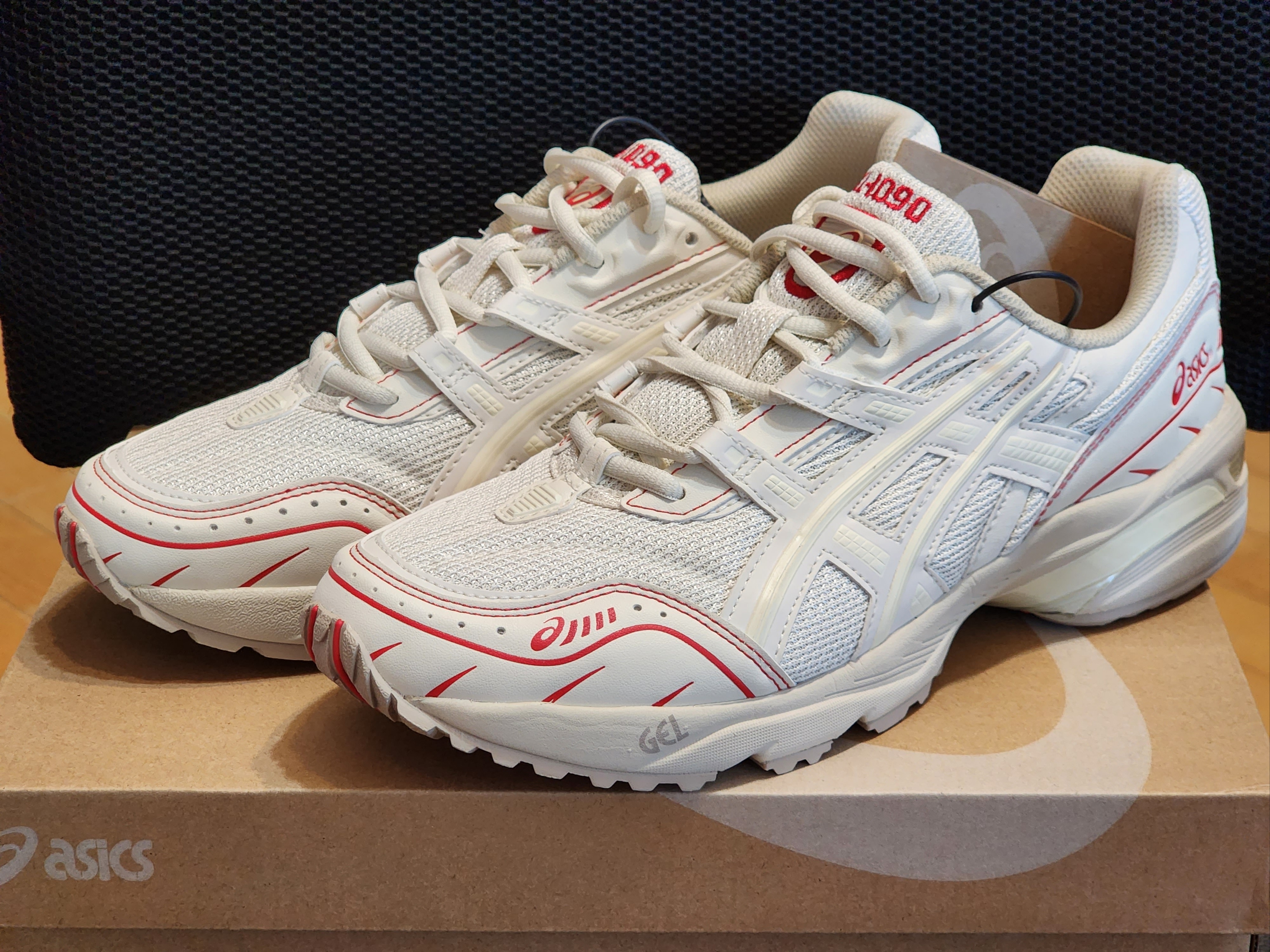 Asics Gel-1090 Birch 착용 스타일 - 1