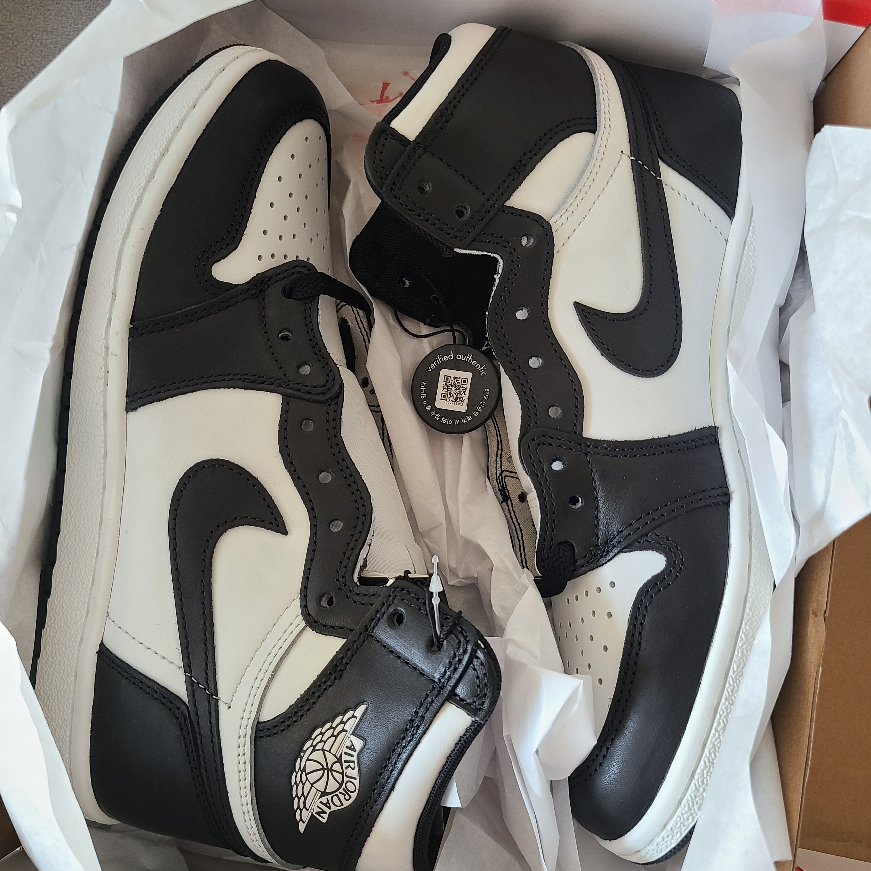 Jordan 1 High 85 Black White 착용 스타일 - 2