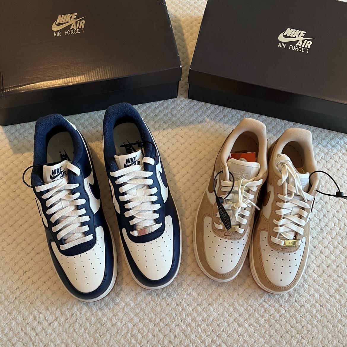 (W) Nike Air Force 1 LXX Flax, Nike Air Force 1 '07 LV8 Midnight Navy 착용 스타일