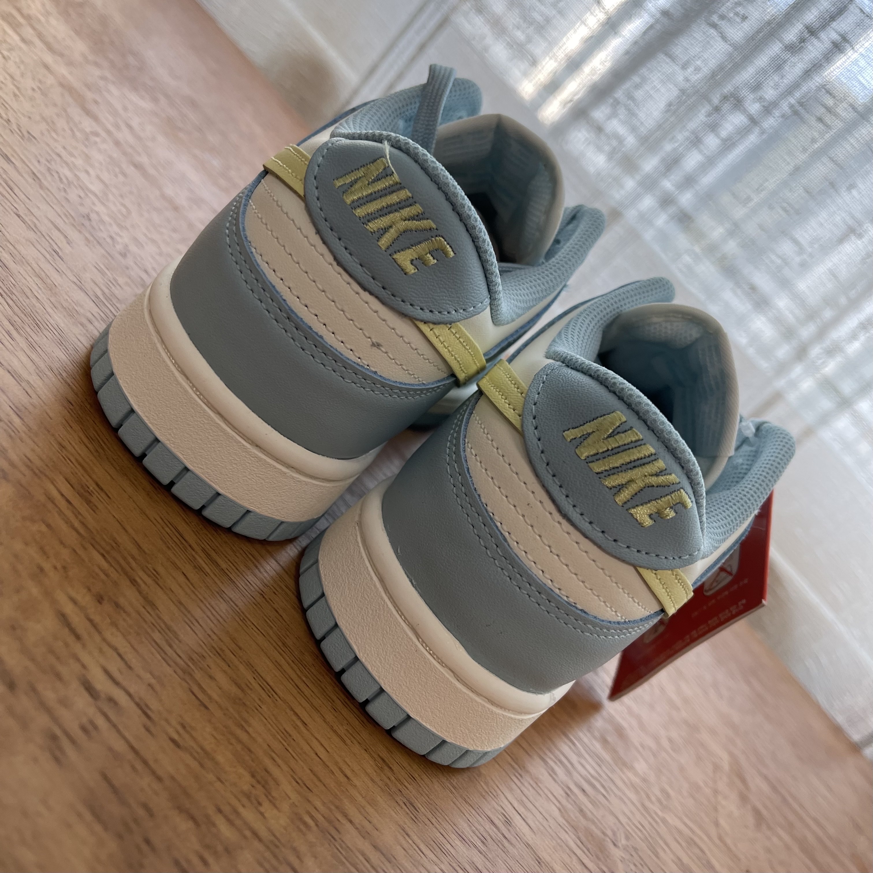 (W) Nike Dunk Low Sail Citron Tint, Nike Dunk Low Retro Grey Fog 착용 스타일 - 3