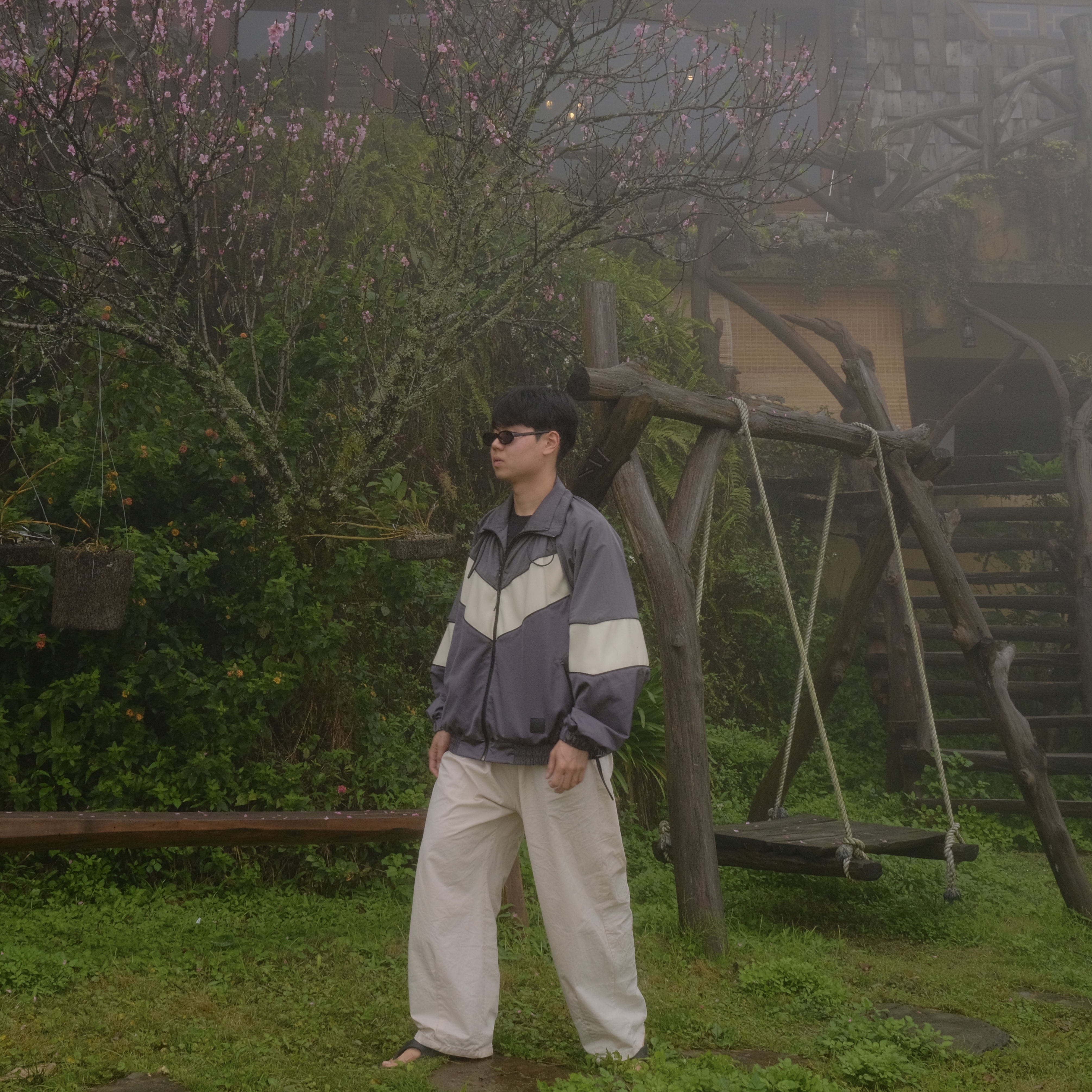 Ader Error Mem Jumper Grey 착용 스타일