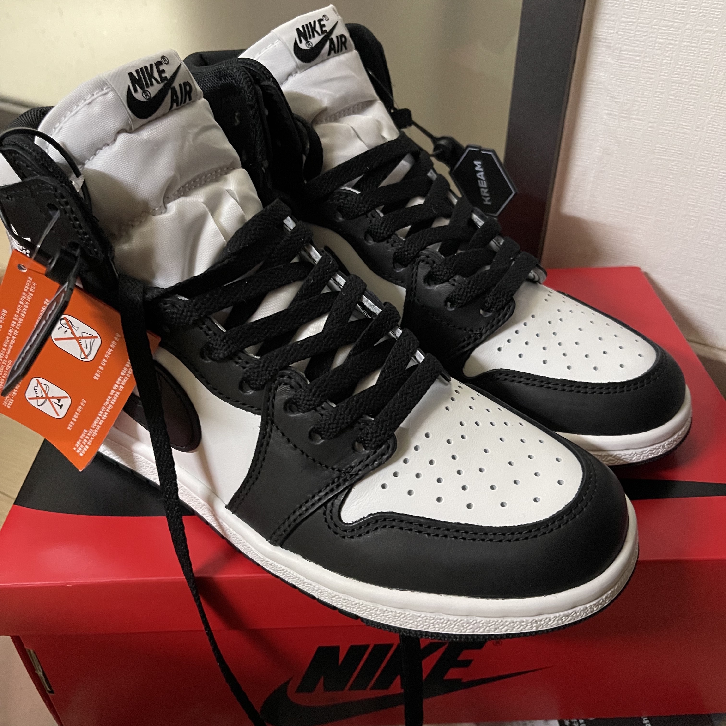 Jordan 1 High 85 Black White 착용 스타일