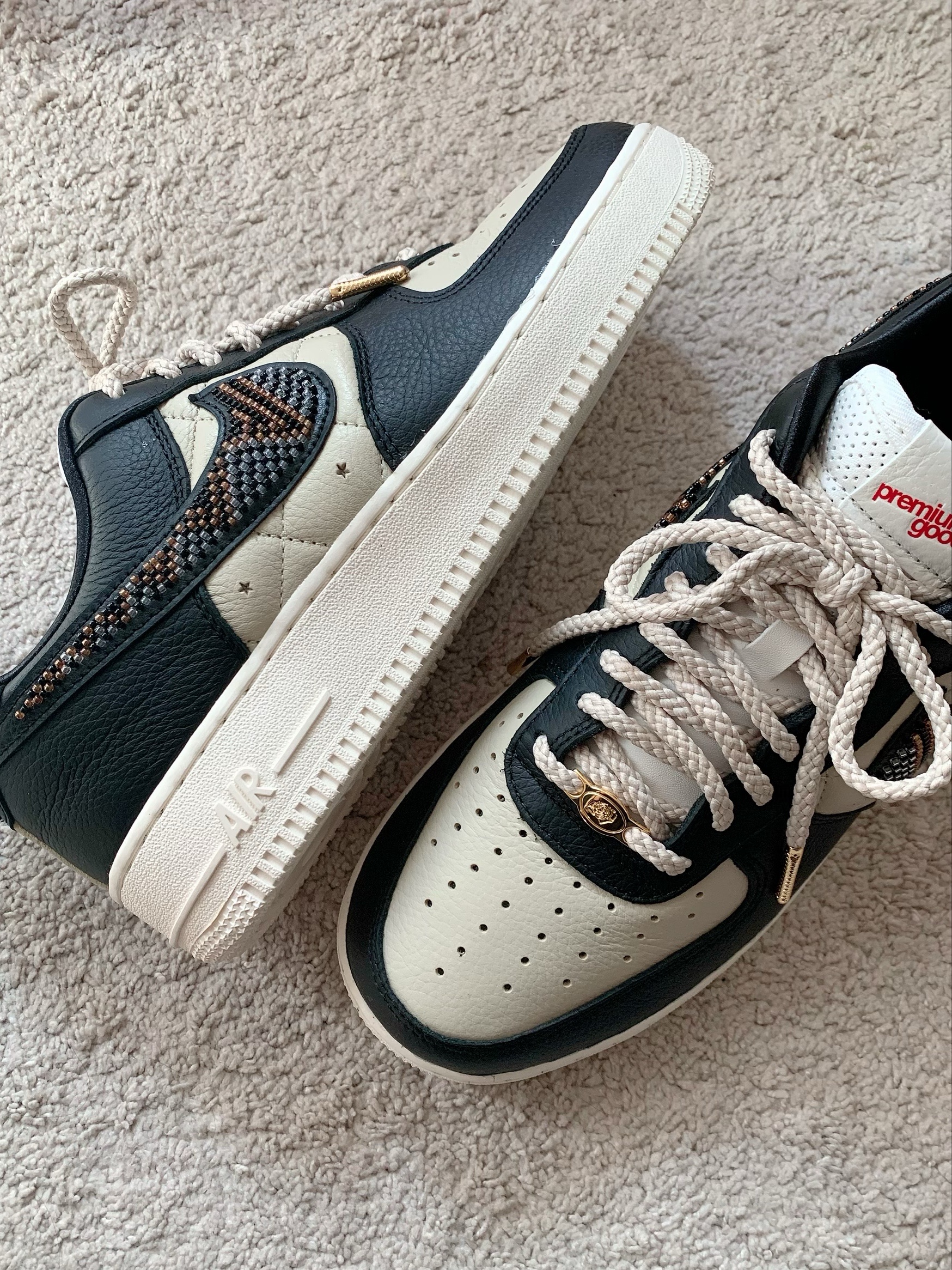 (W) Nike x Premium Goods Air Force 1 Low Black Sand 착용 스타일 - 1