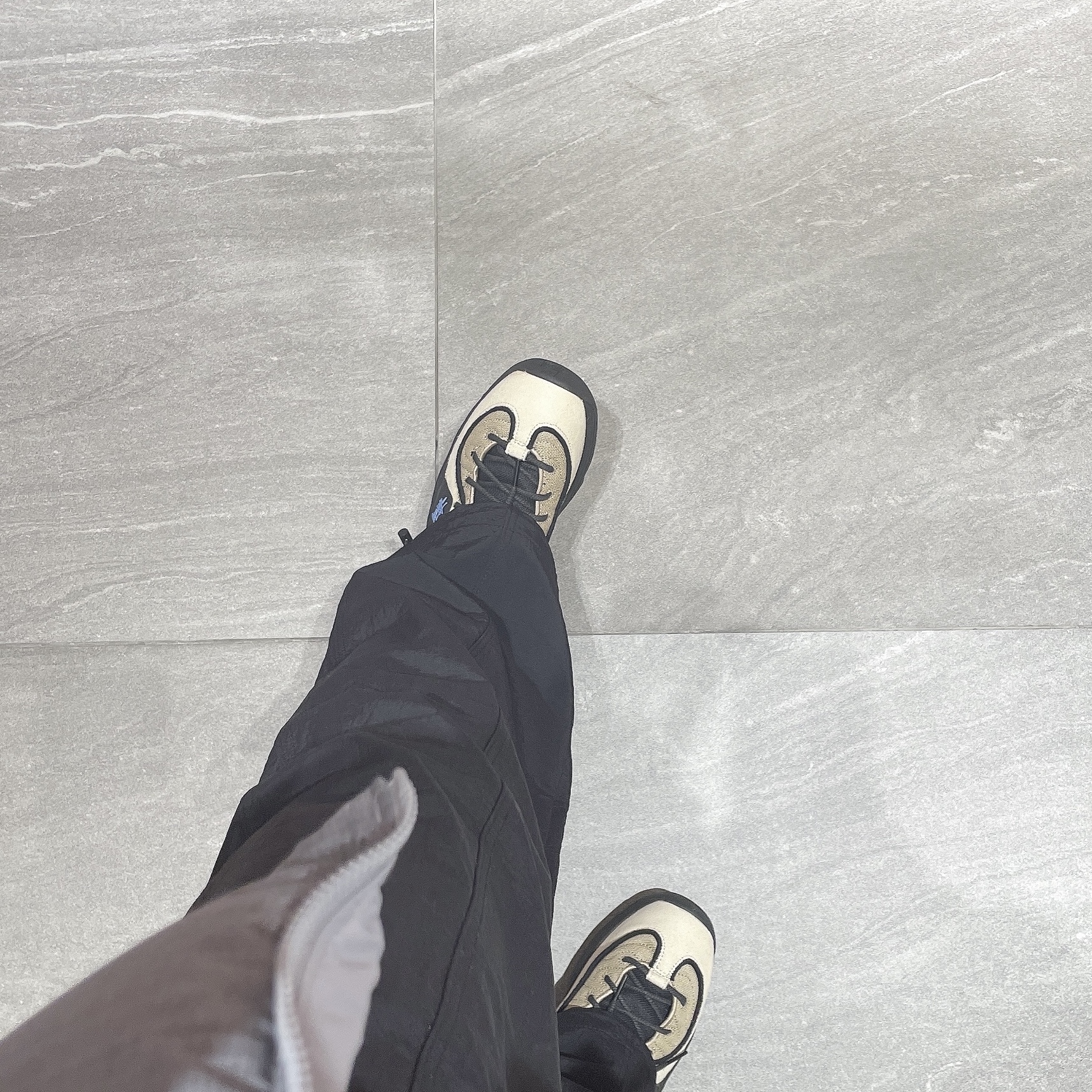 Nike x Stussy Air Penny II Rattan and Limestone 착용 스타일