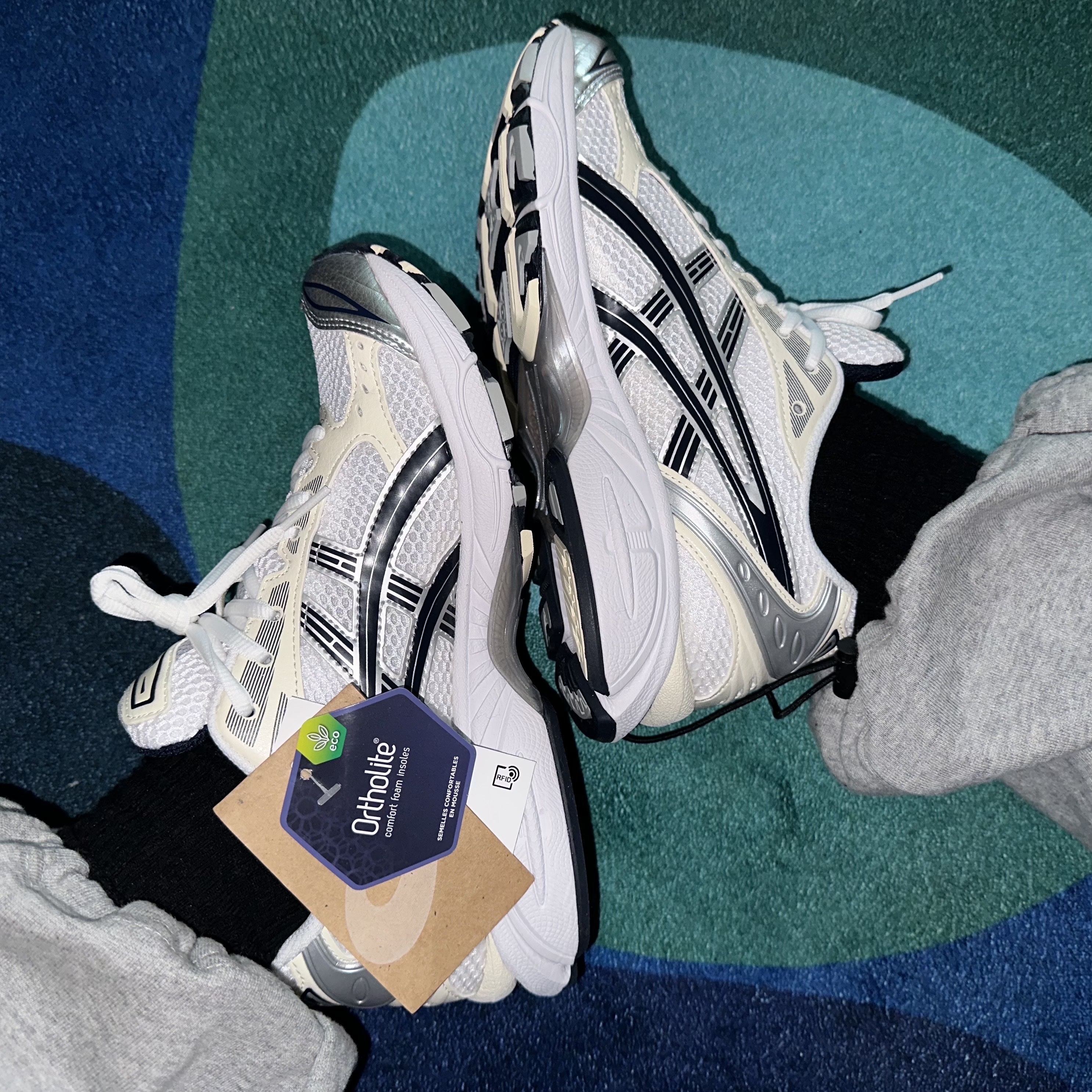 (W) Asics Gel-Kayano 14 White Midnight 착용 스타일 - 3