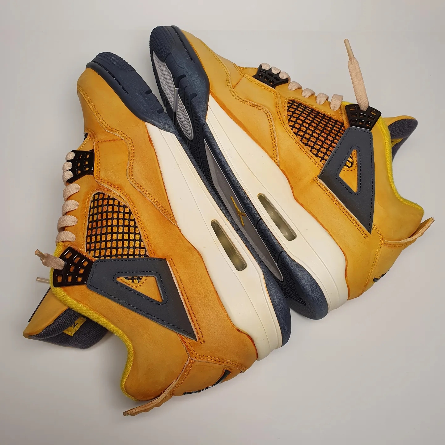 Jordan 4 Retro Tour Yellow 착용 스타일 - 3