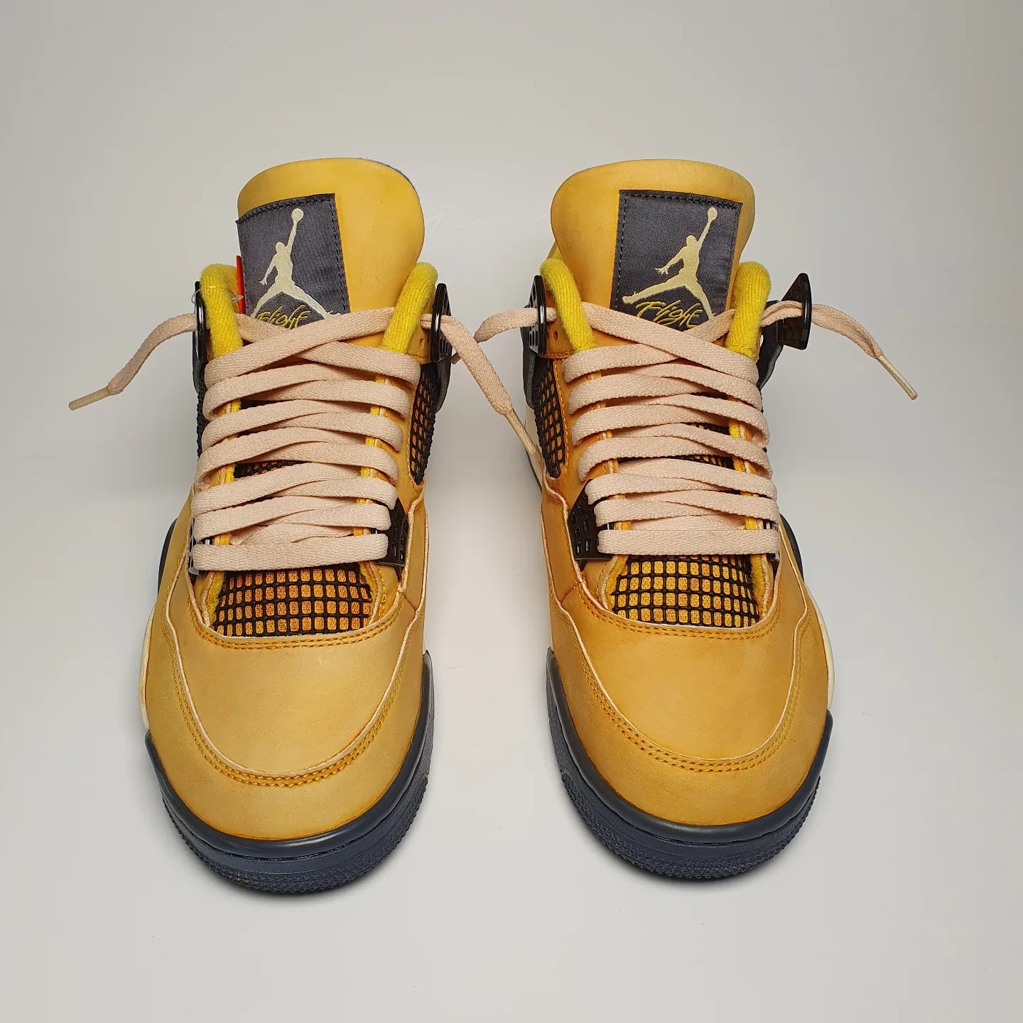 Jordan 4 Retro Tour Yellow 착용 스타일 - 4