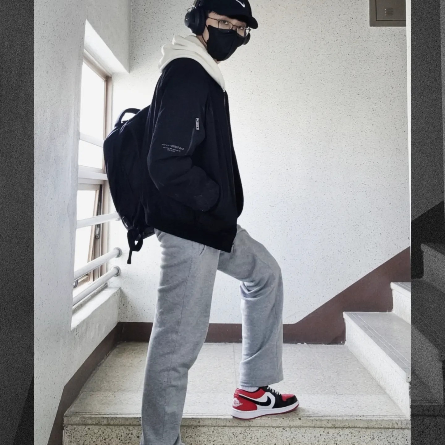 Malbon Golf x Nike Dri-Fit Legacy 91 Tech Cap College Navy, Jordan 1 Low Bred Toe 착용 스타일
