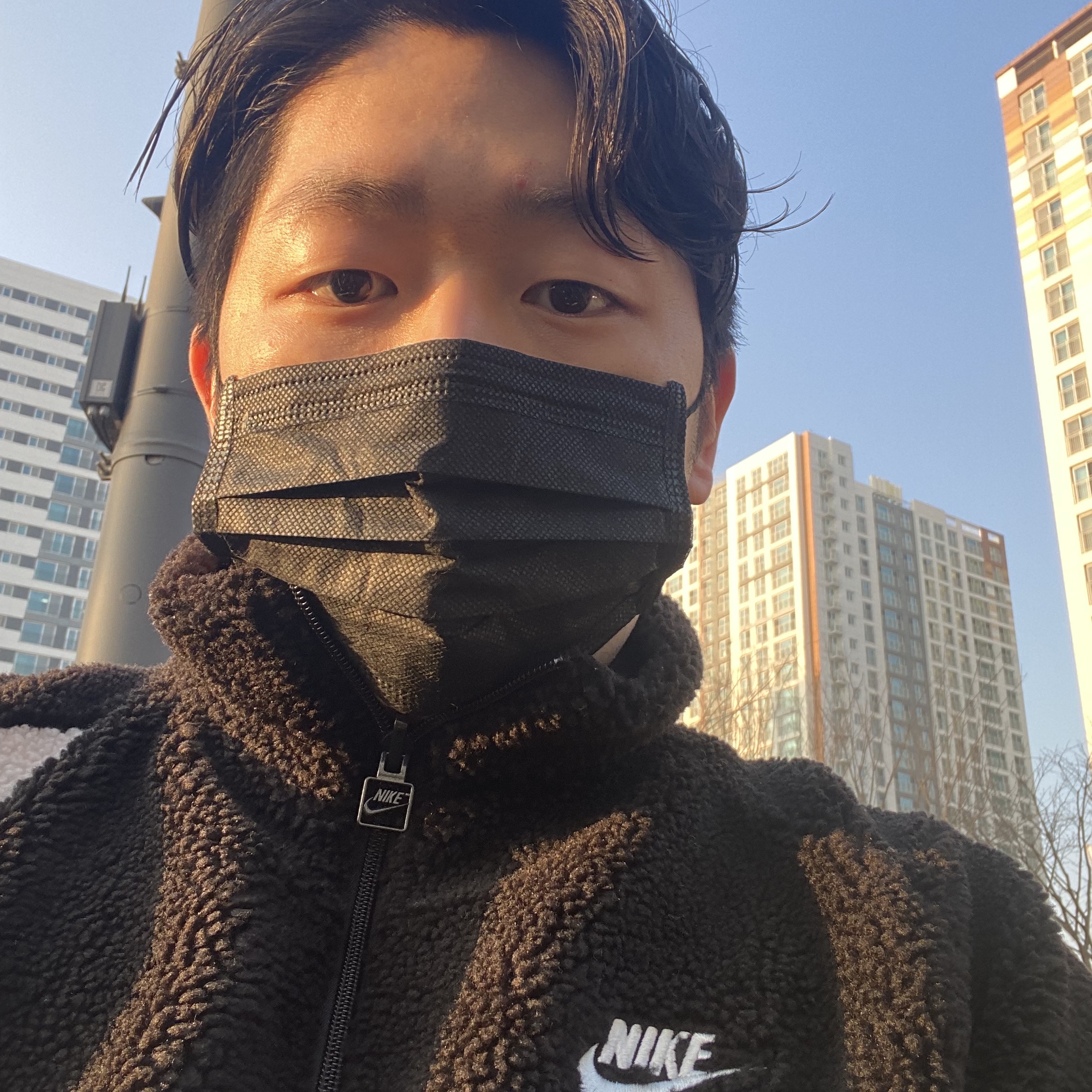 Nike Big Swoosh Full Zip Jacket Black Sail 착용 스타일 - 2