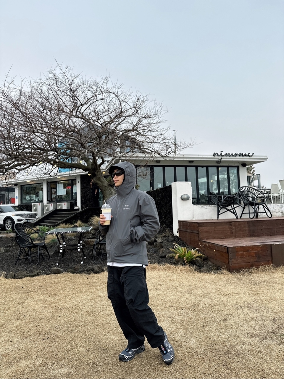 Oakley Eye Jacket Redux Matte Black Frame Prizm Grey Lenses High Bridge Fit, Arc'teryx Beta Jacket Cloud 착용 스타일 - 1