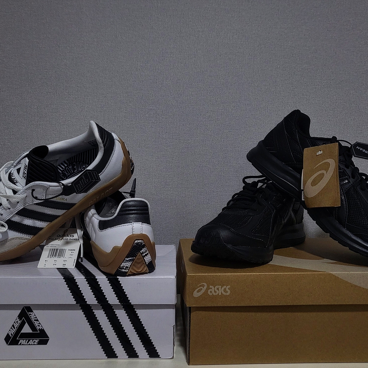 Adidas x Palace Samba White Black, Asics Jog 100 S Black - 2E Wide 착용 스타일