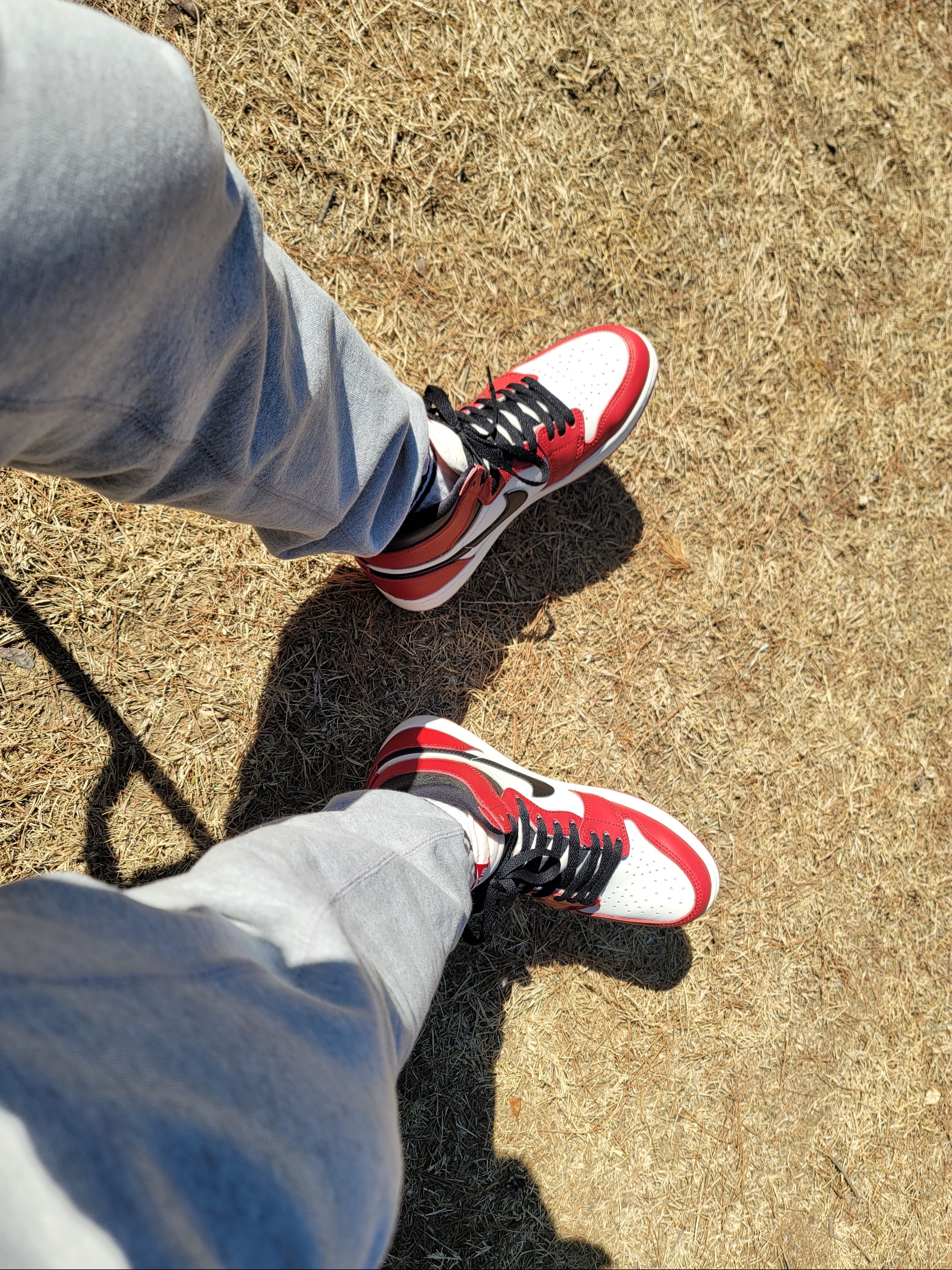 IAB Studio x Thor Hoodie Ash Green, Jordan 1 Retro High OG Chicago 2022 착용 스타일 - 2