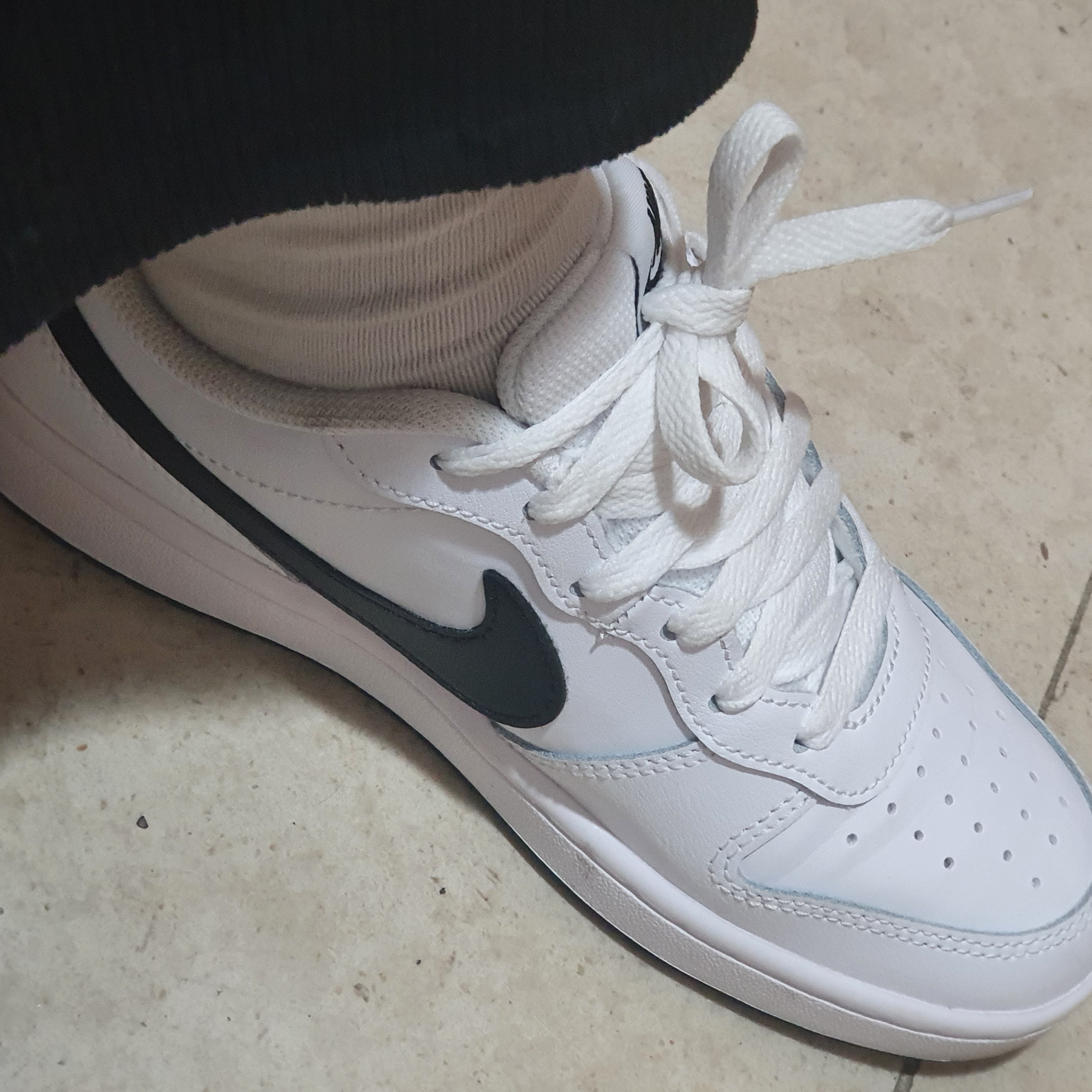 (GS) Nike Court Borough Low 2 White Black 착용 스타일