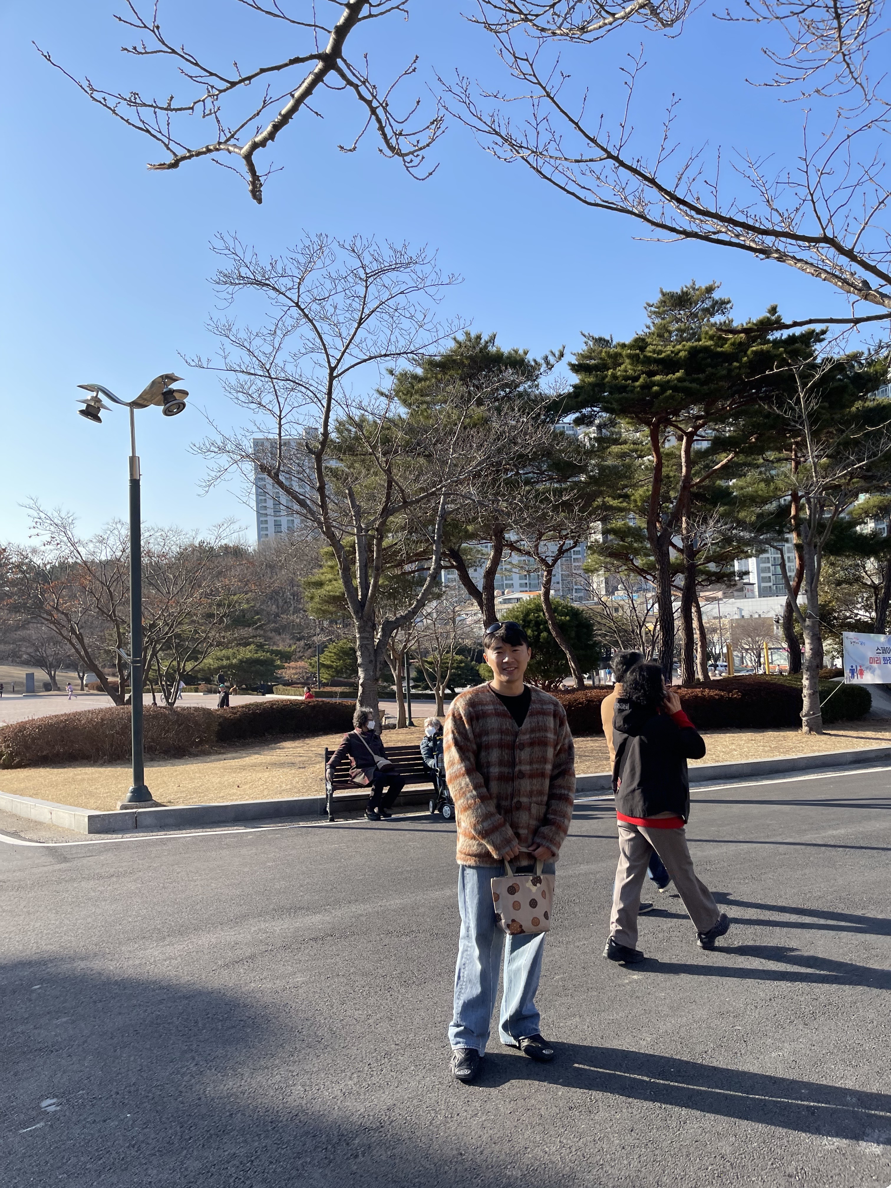 Our Legacy Cardigan Mohair Ament Check, Balenciaga Tyrex Sneakers Black 착용 스타일 - 2