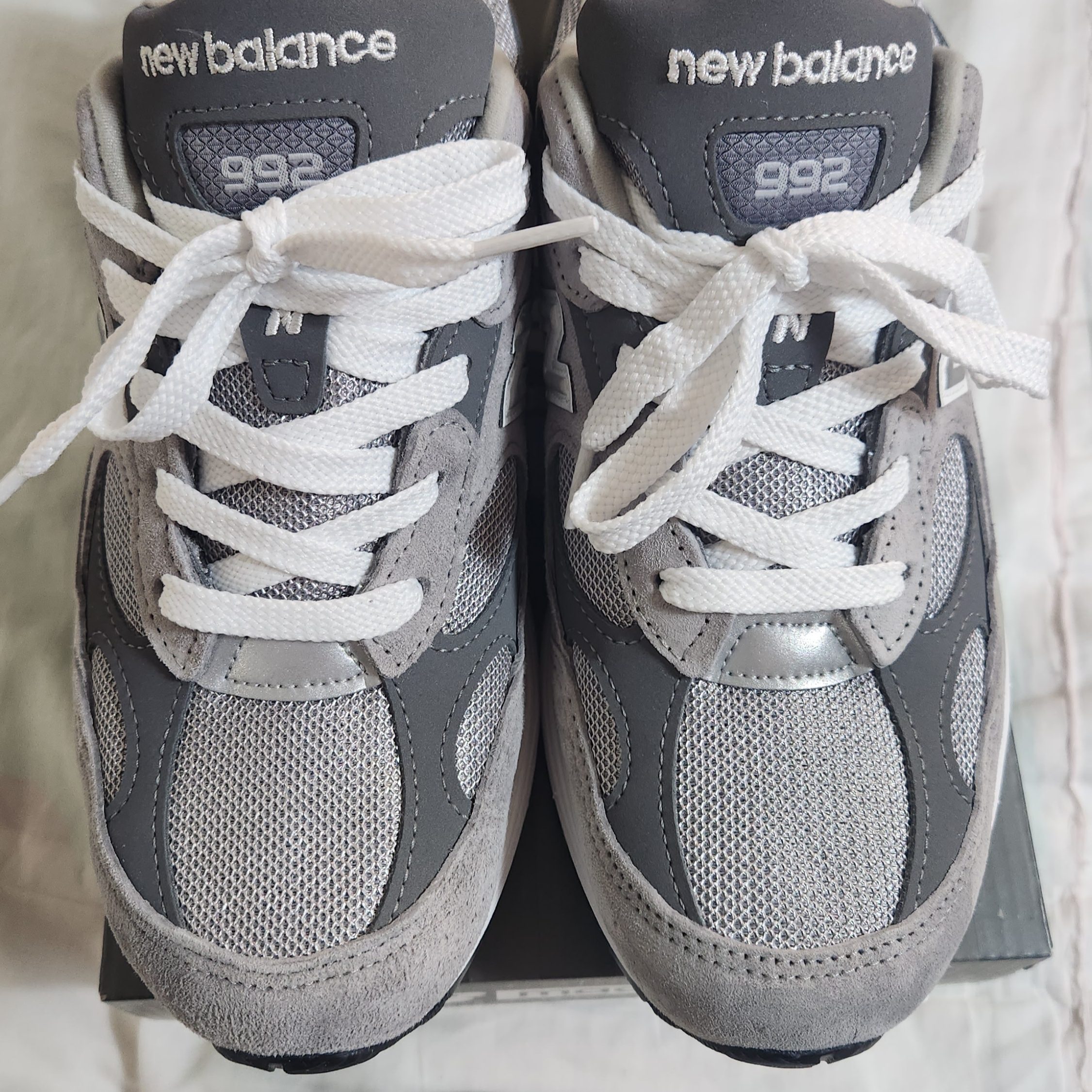 New Balance 992 Made in USA Grey - D Standard 착용 스타일