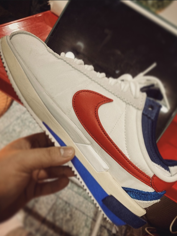 Nike x Sacai Zoom Cortez SP White and University Red 착용 스타일