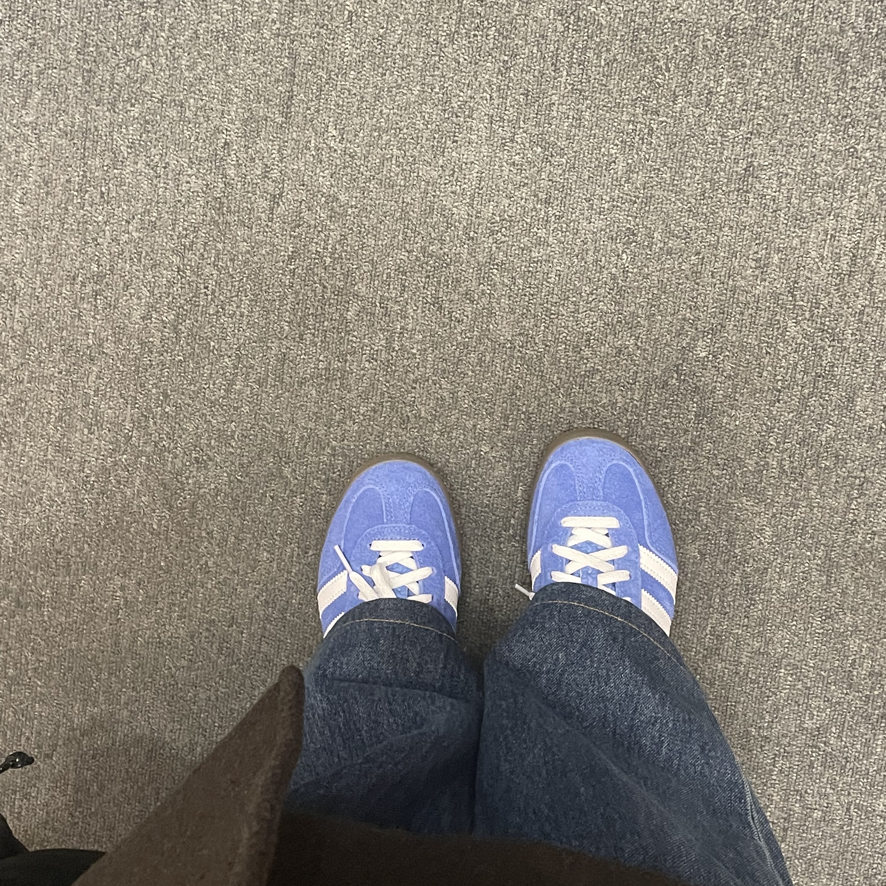 (W) Adidas Gazelle Indoor Blue Fusion Cloud White 착용 스타일