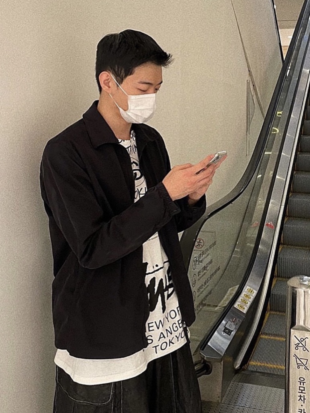 Stussy x Takahiromiyashita The Soloist 40 WT T-Shirt 착용 스타일