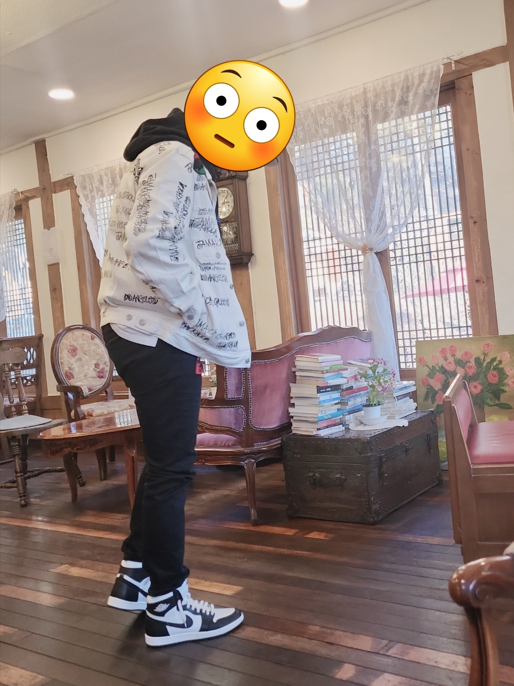 Stussy x Our Legacy x Denim Tears TTL Denim Jacket White, Nike x Off-White NRG Fleece Hoodie Black - Asia 착용 스타일 - 2