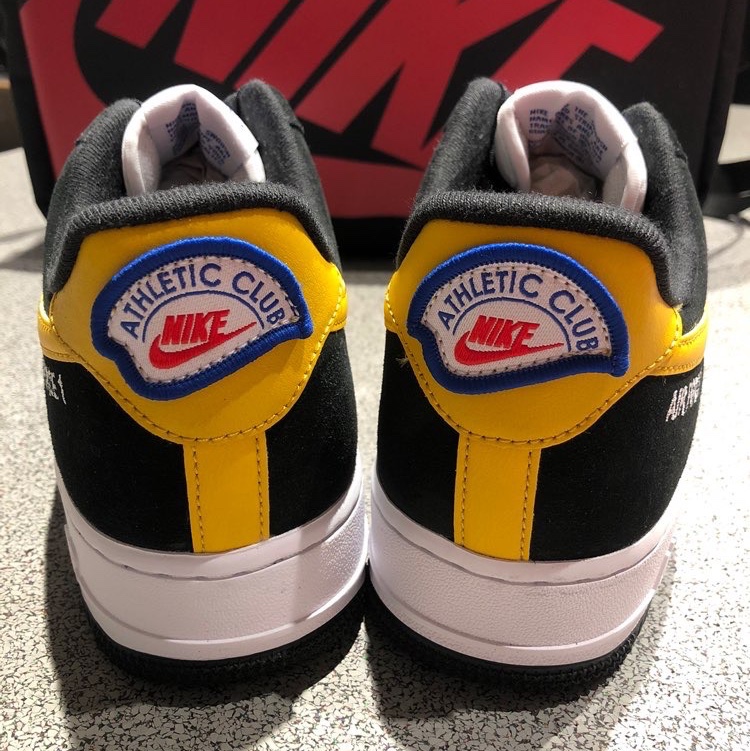 Nike Air Force 1 '07 LV8 Athletic Club Black Dark Sulfur 착용 스타일 - 5