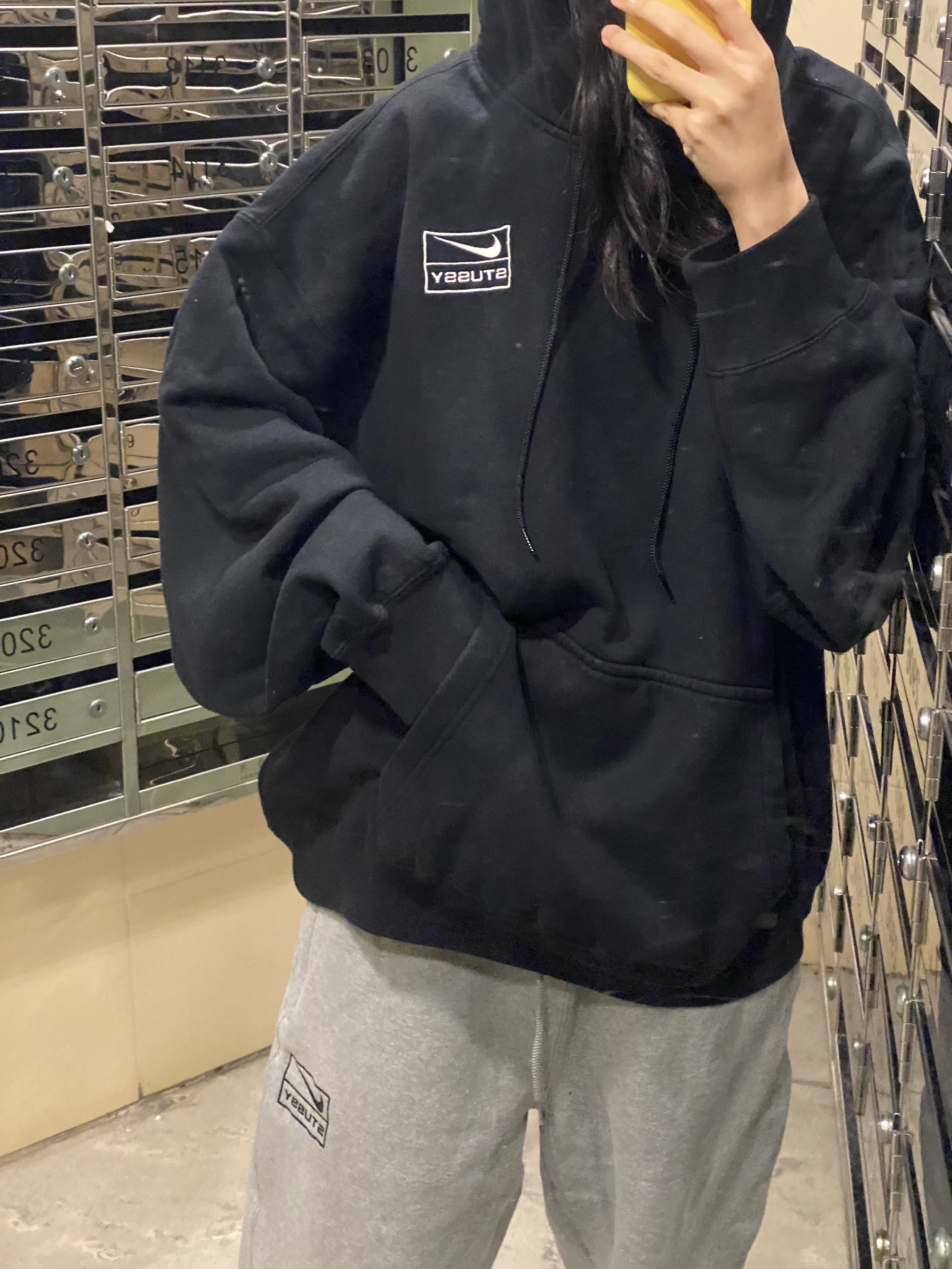 Nike x Stussy NRG RA Washed Pullover Hoodie Black (DN4029-010), Nike x Stussy NRG RA Washed Pullover Hoodie Black (DN4028-010) 착용 스타일 - 2