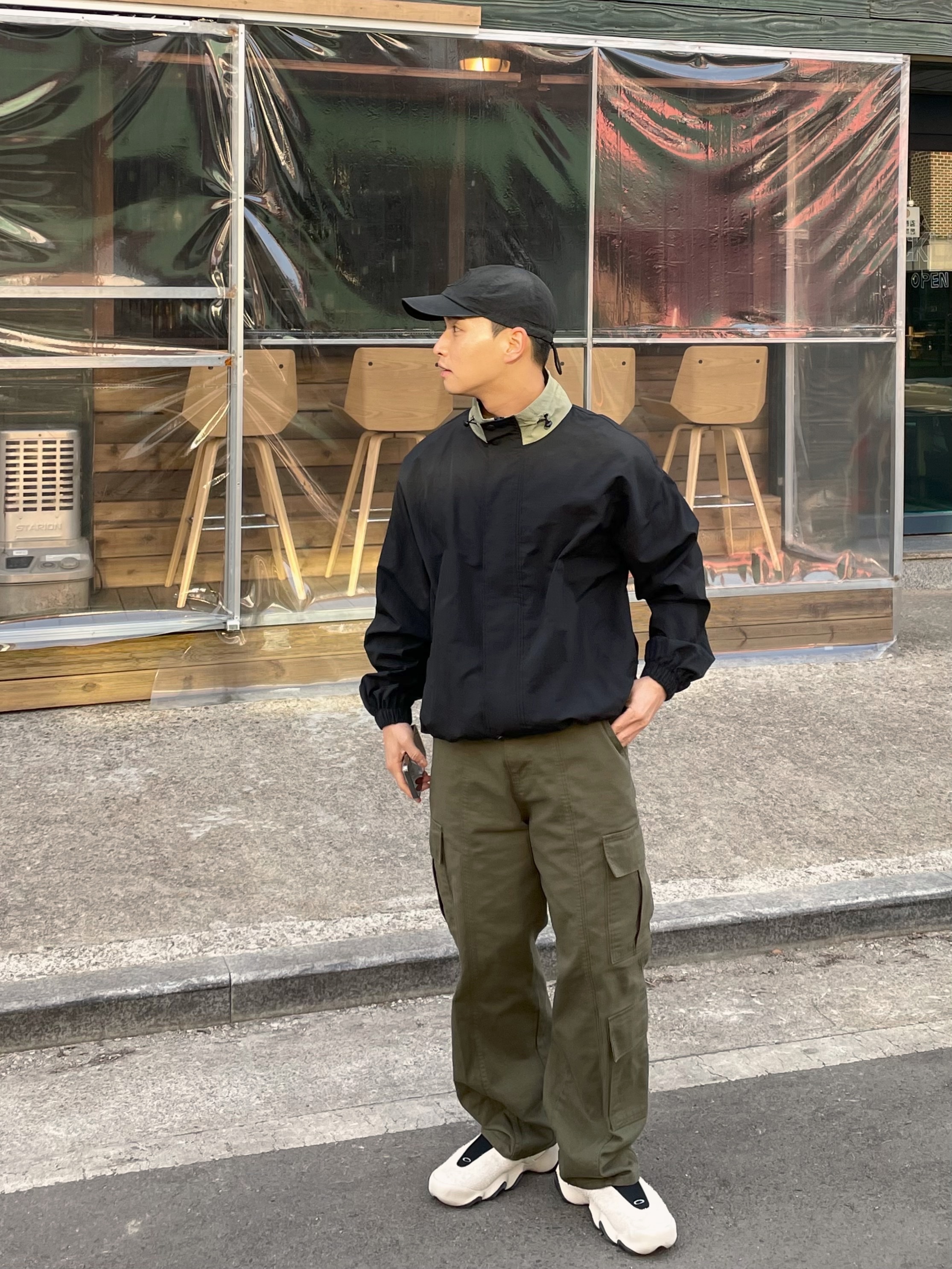 Oakley Factory Team x Brain Dead Flesh Milk Black 착용 스타일