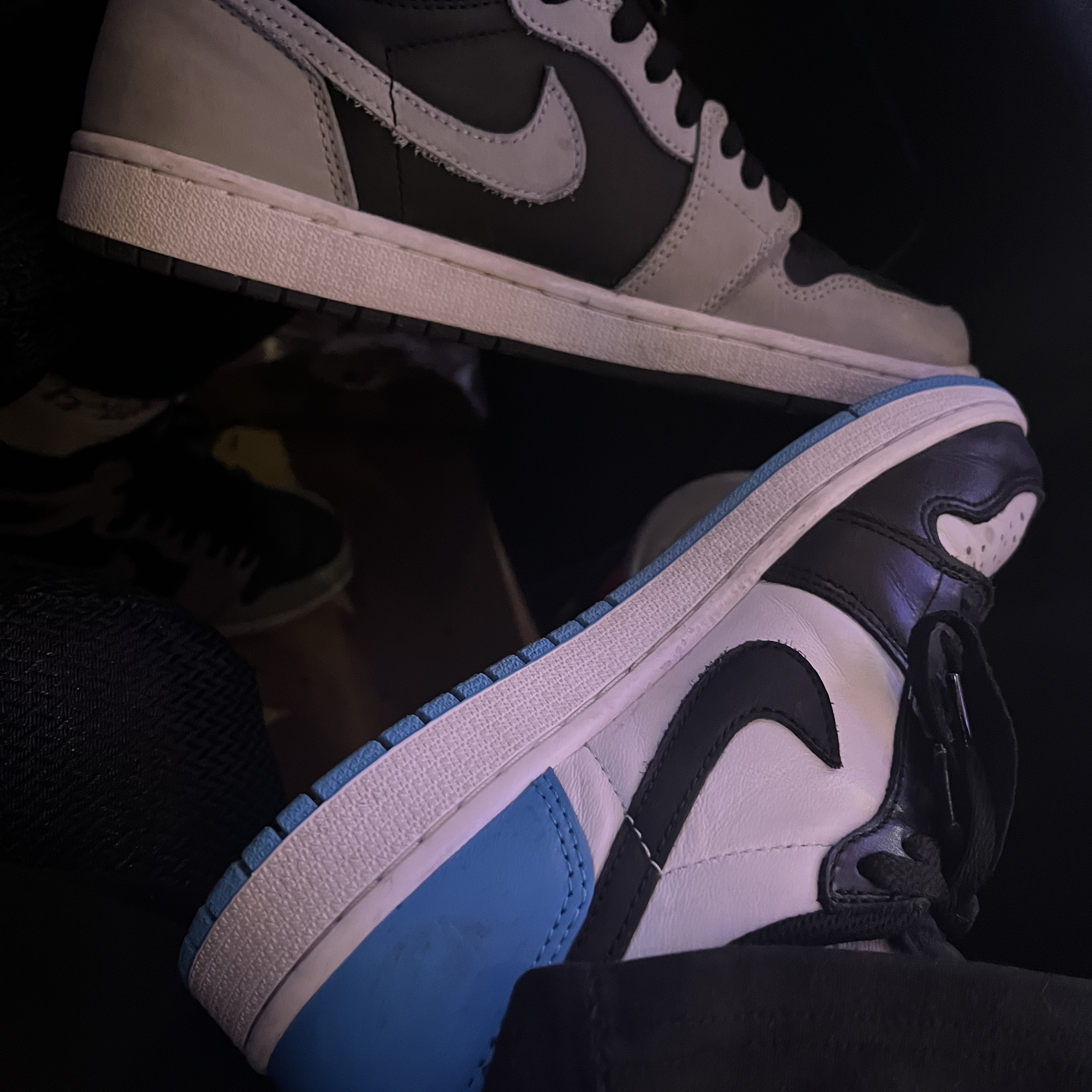 Jordan 1 Retro Low OG Black and Dark Powder Blue, Jordan 1 Retro High OG Shadow 2.0 착용 스타일 - 1