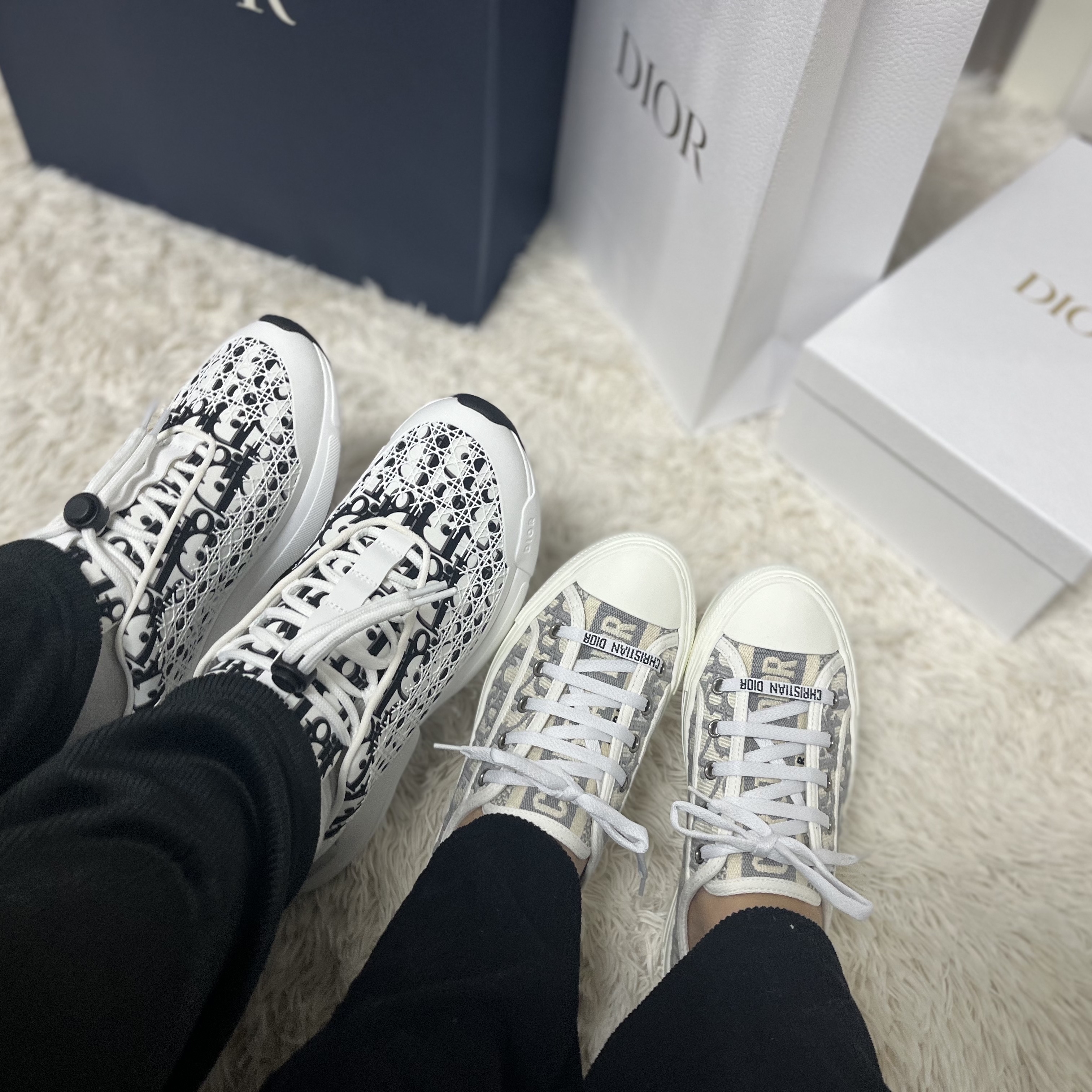 Dior B24 Oblique Cannage Motif White, (W) Dior Walk'N'Dior Sneakers Oblique Gray 착용 스타일 - 3