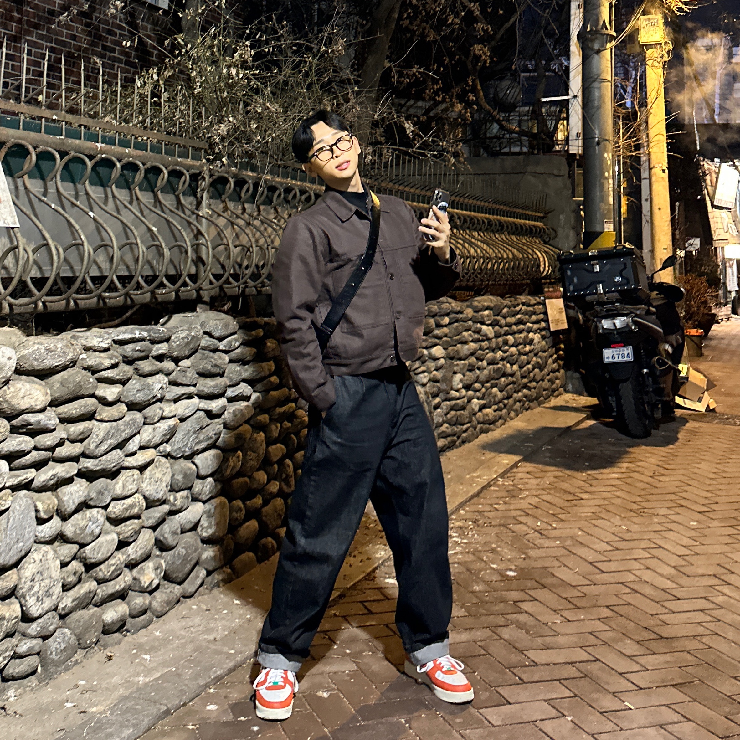 Nike Air Force 1 '07 LV8 Pojangmacha 착용 스타일