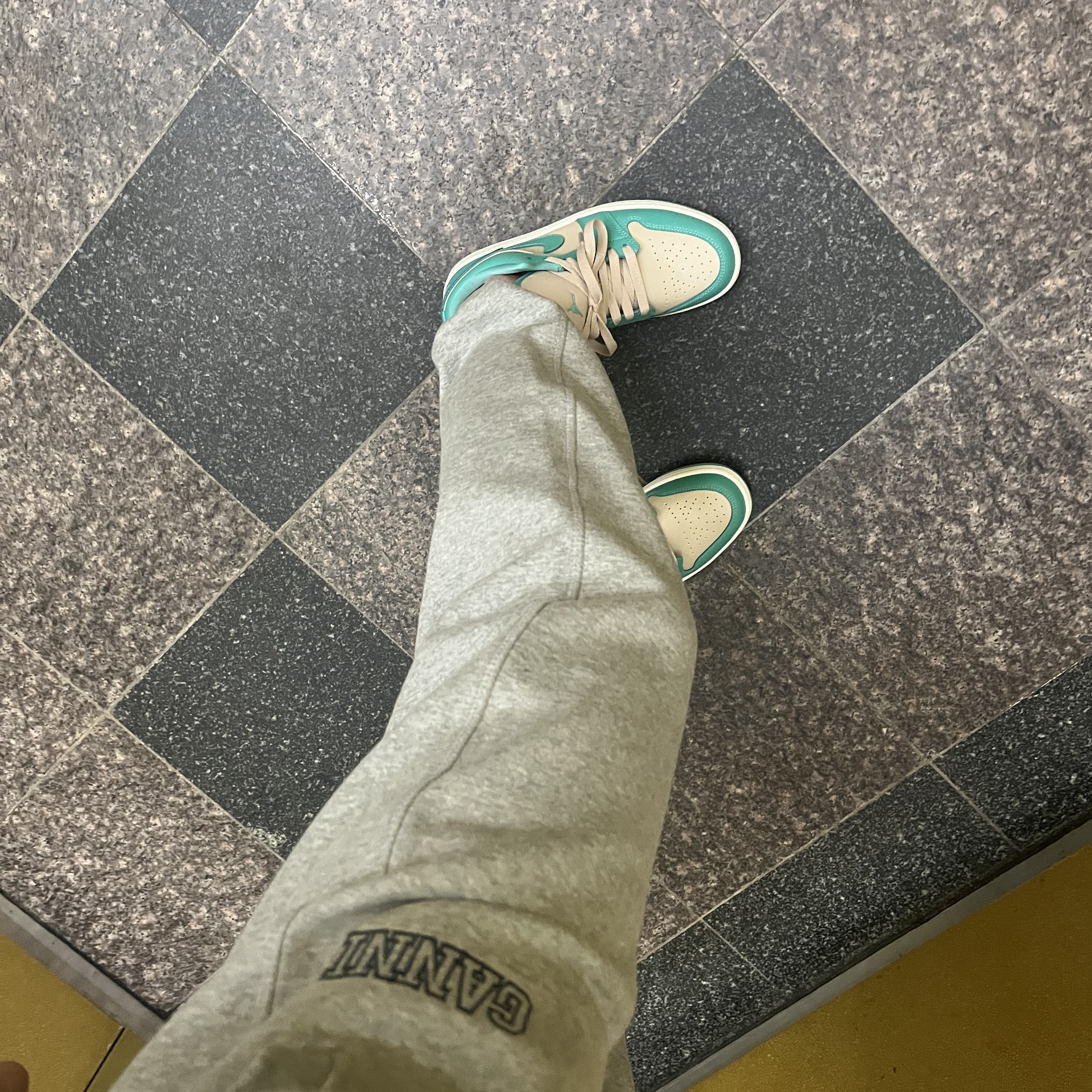 (W) Jordan 1 Low Sanddrift Washed Teal 착용 스타일