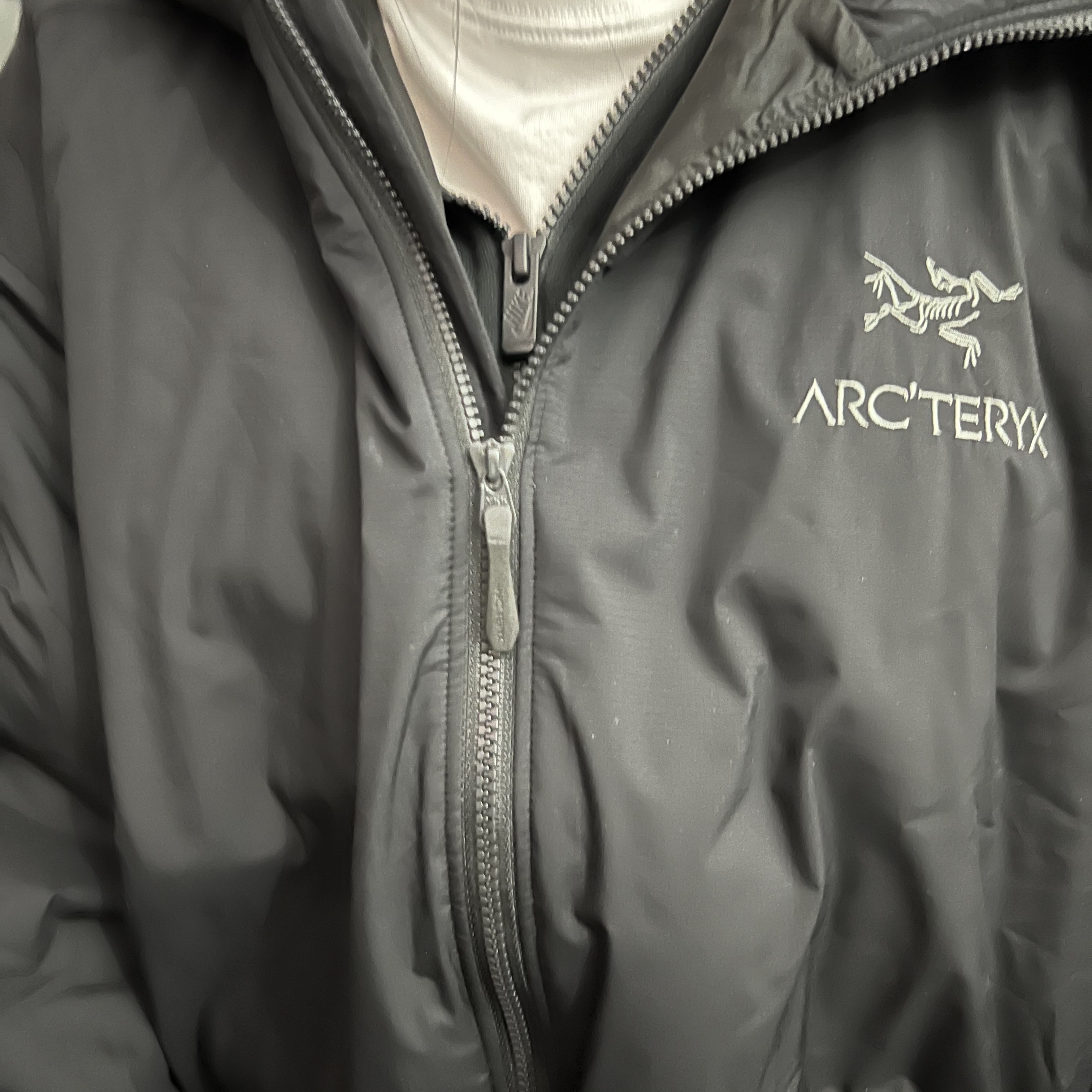 Arc'teryx Atom LT Hoody Black 착용 스타일