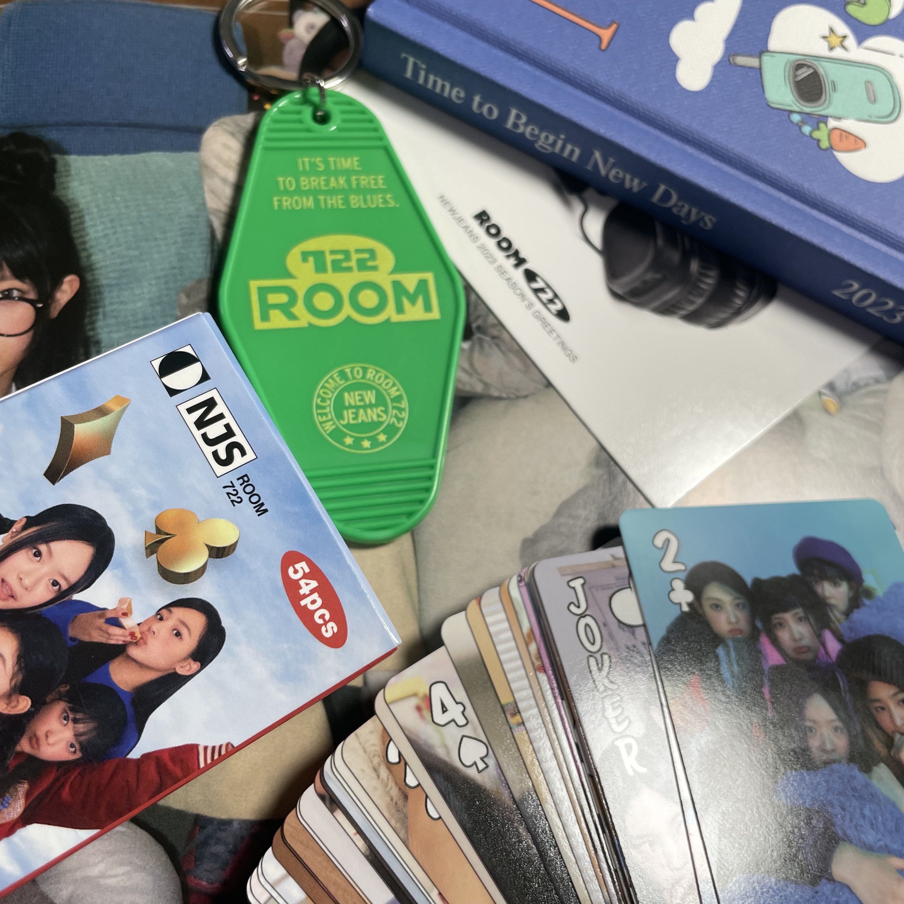 NewJeans Welcome to Room 722 Season’s Greetings 2023 착용 스타일