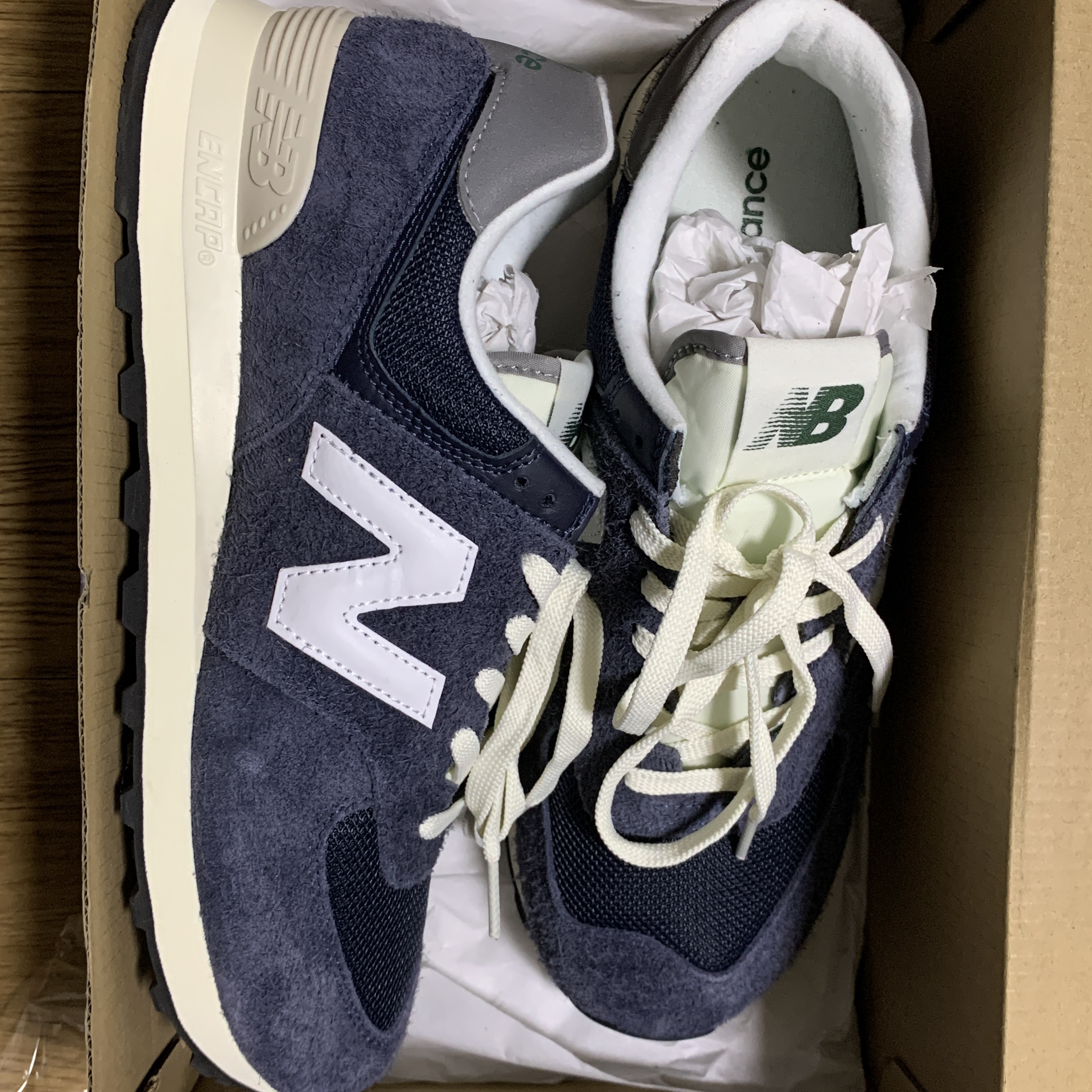 New Balance 574 Heritage Navy 착용 스타일