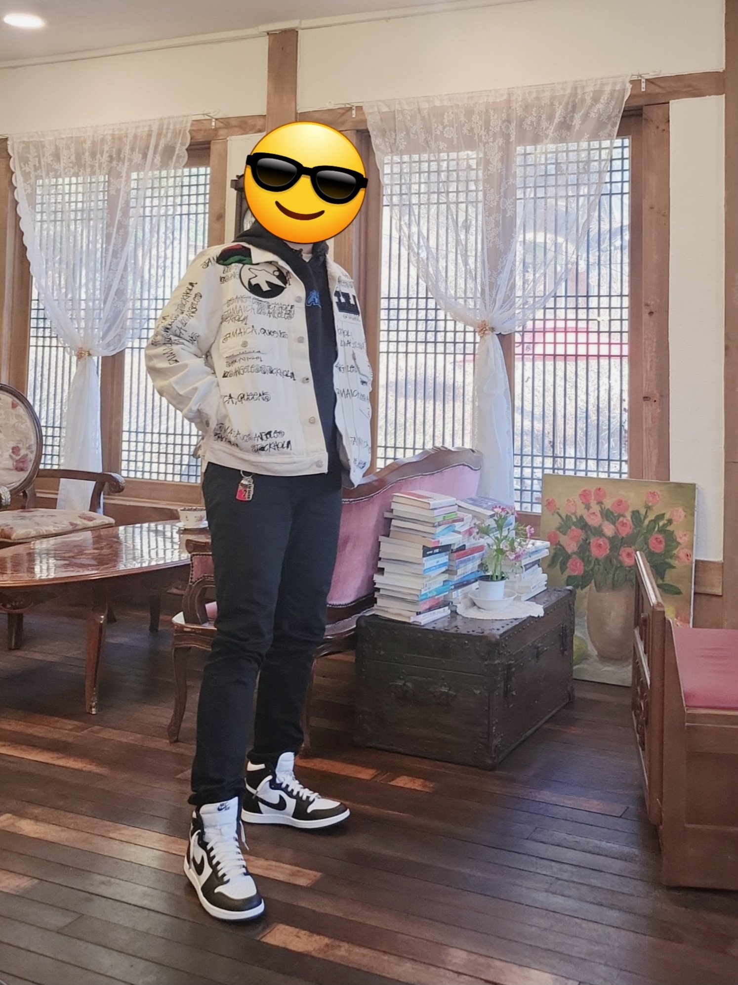 Stussy x Our Legacy x Denim Tears TTL Denim Jacket White, Nike x Off-White NRG Fleece Hoodie Black - Asia 착용 스타일 - 1