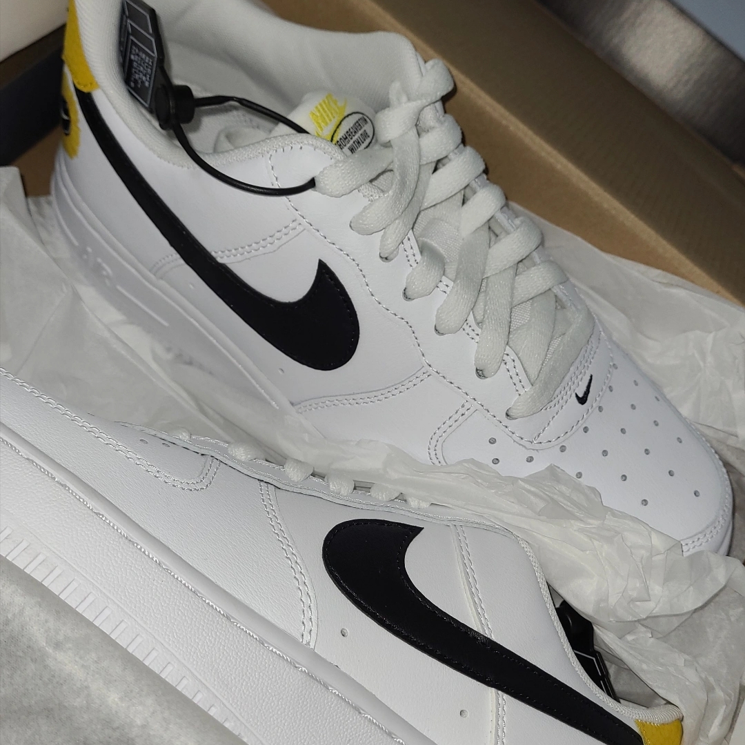 Nike Air Force 1 '07 LV8 2 Have a Nike Day 착용 스타일