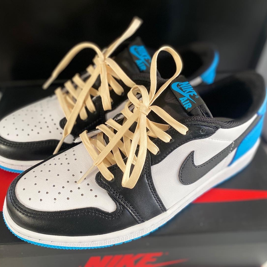 Jordan 1 Retro Low OG Black and Dark Powder Blue 착용 스타일 - 3