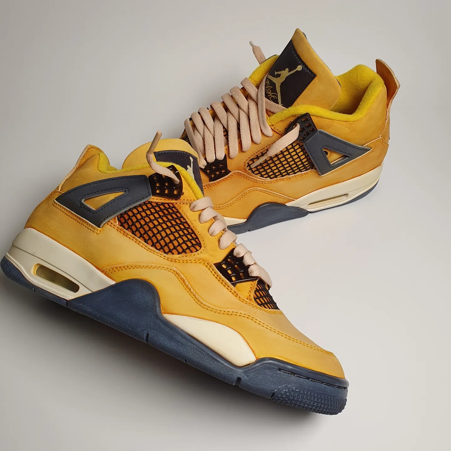 Jordan 4 Retro Tour Yellow 착용 스타일 - 2