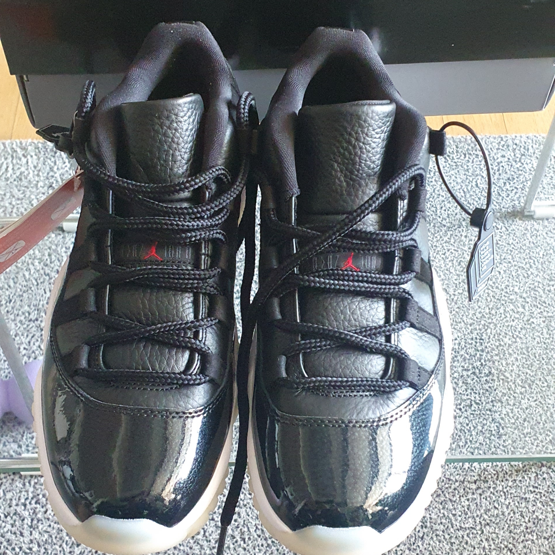 Jordan 11 Retro Low 72-10 착용 스타일