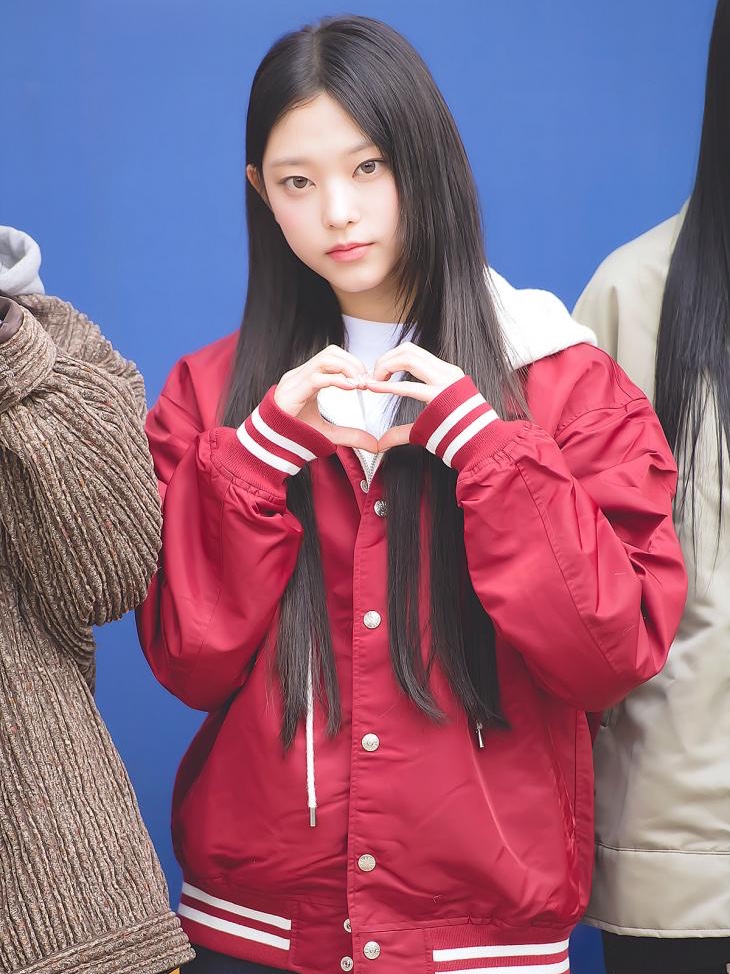 Human Made Nylon Stadium Jacket Burgundy 착용 스타일 - 2