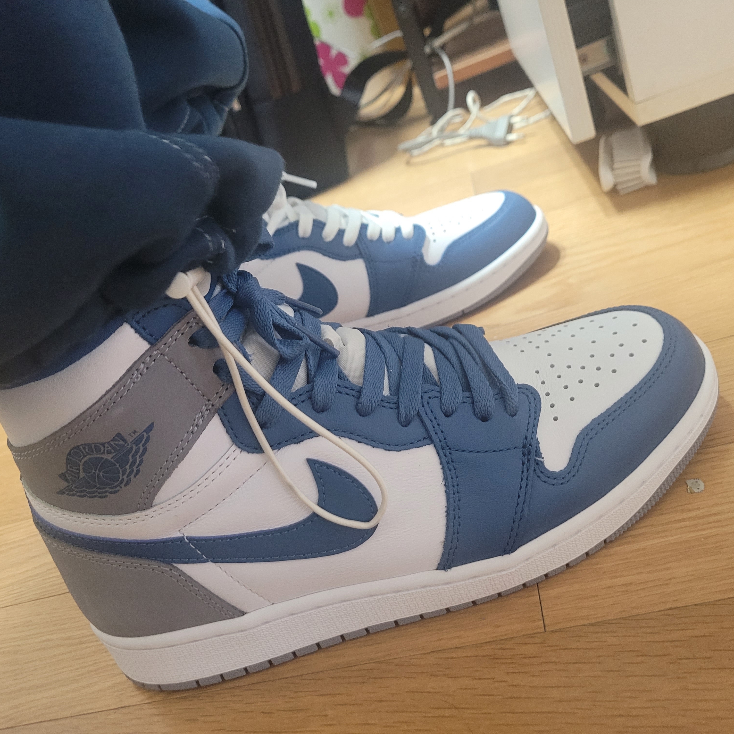 Jordan 1 Retro High OG True Blue 착용 스타일 - 1